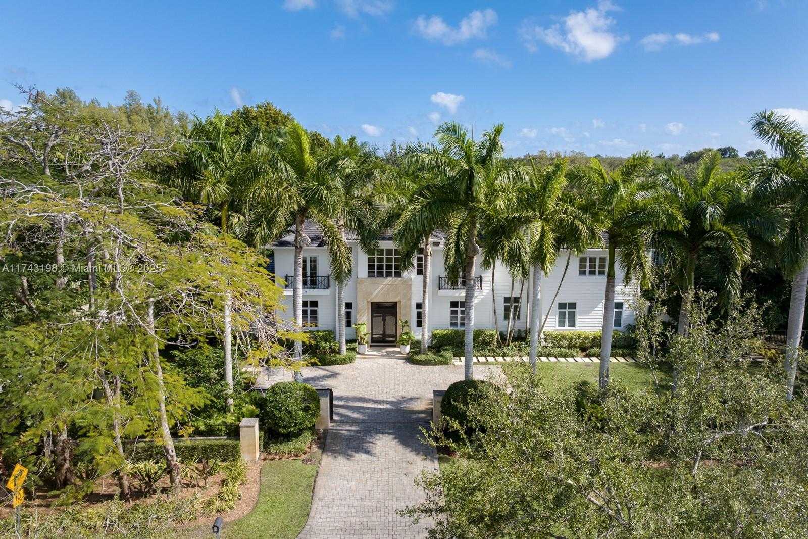 Small Image of 9001 BANYAN DR, Coral Gables Number 2