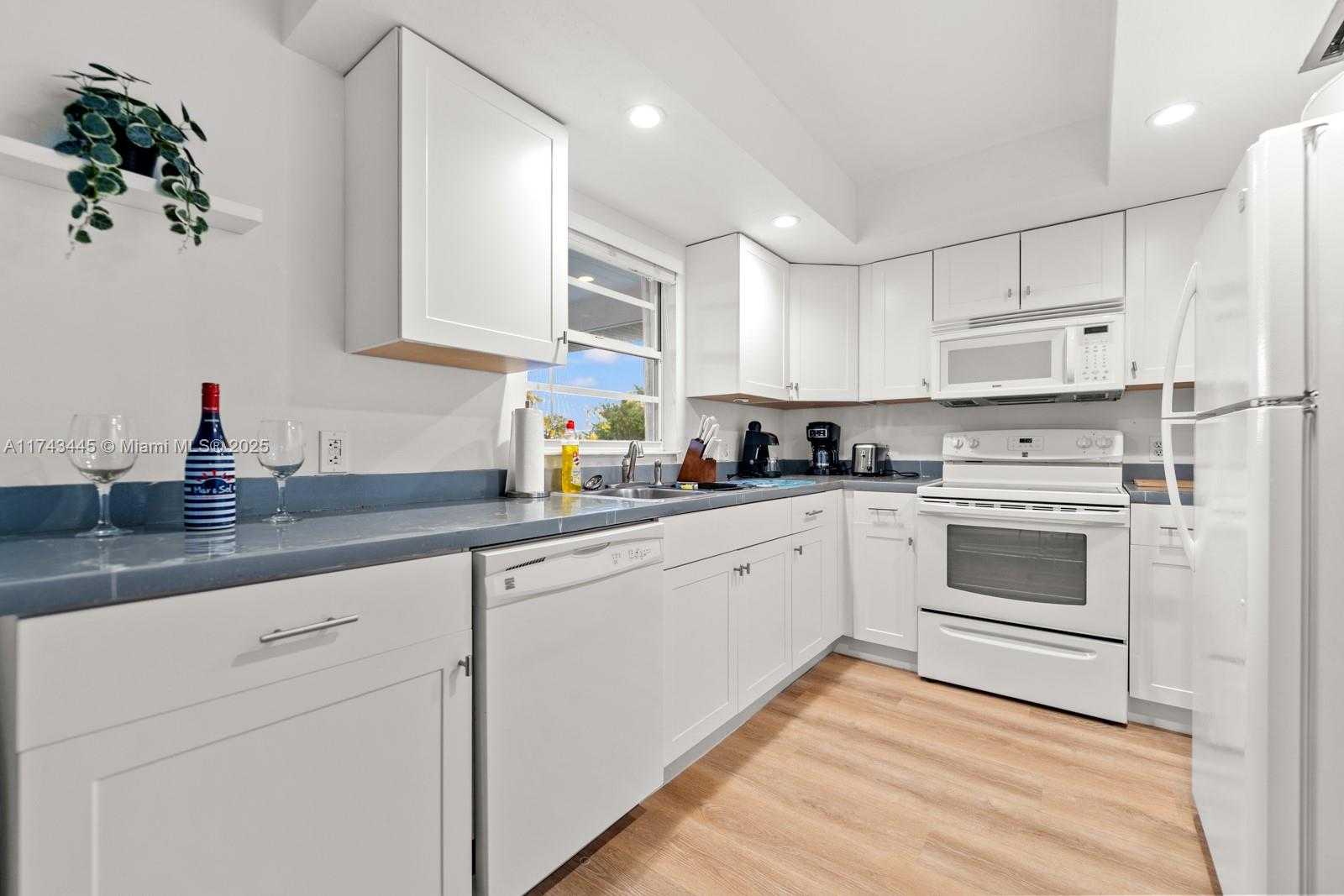 Small Image of 3635 TRADE WINDS ST, Big Pine Number 24