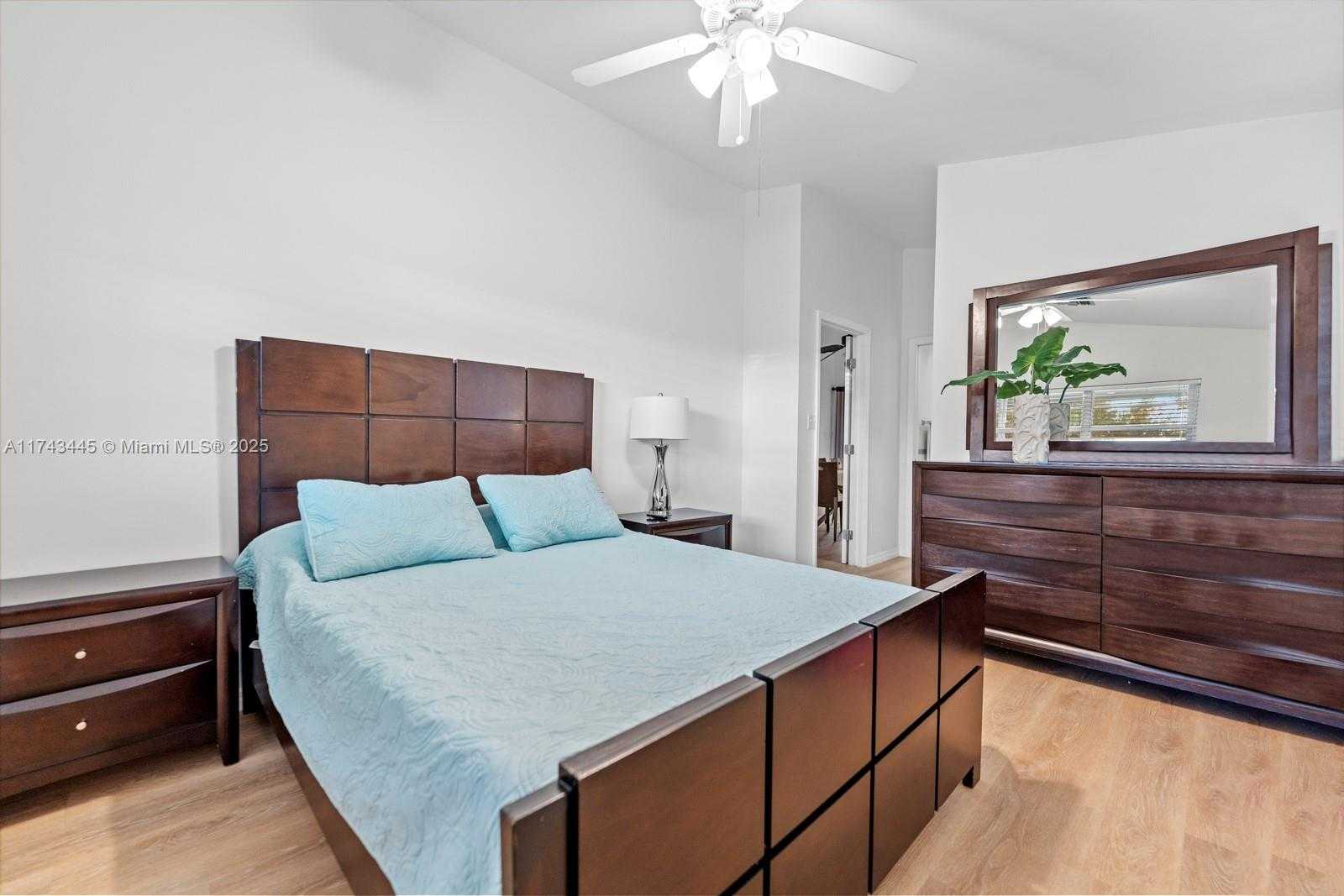 Small Image of 3635 TRADE WINDS ST, Big Pine Number 36