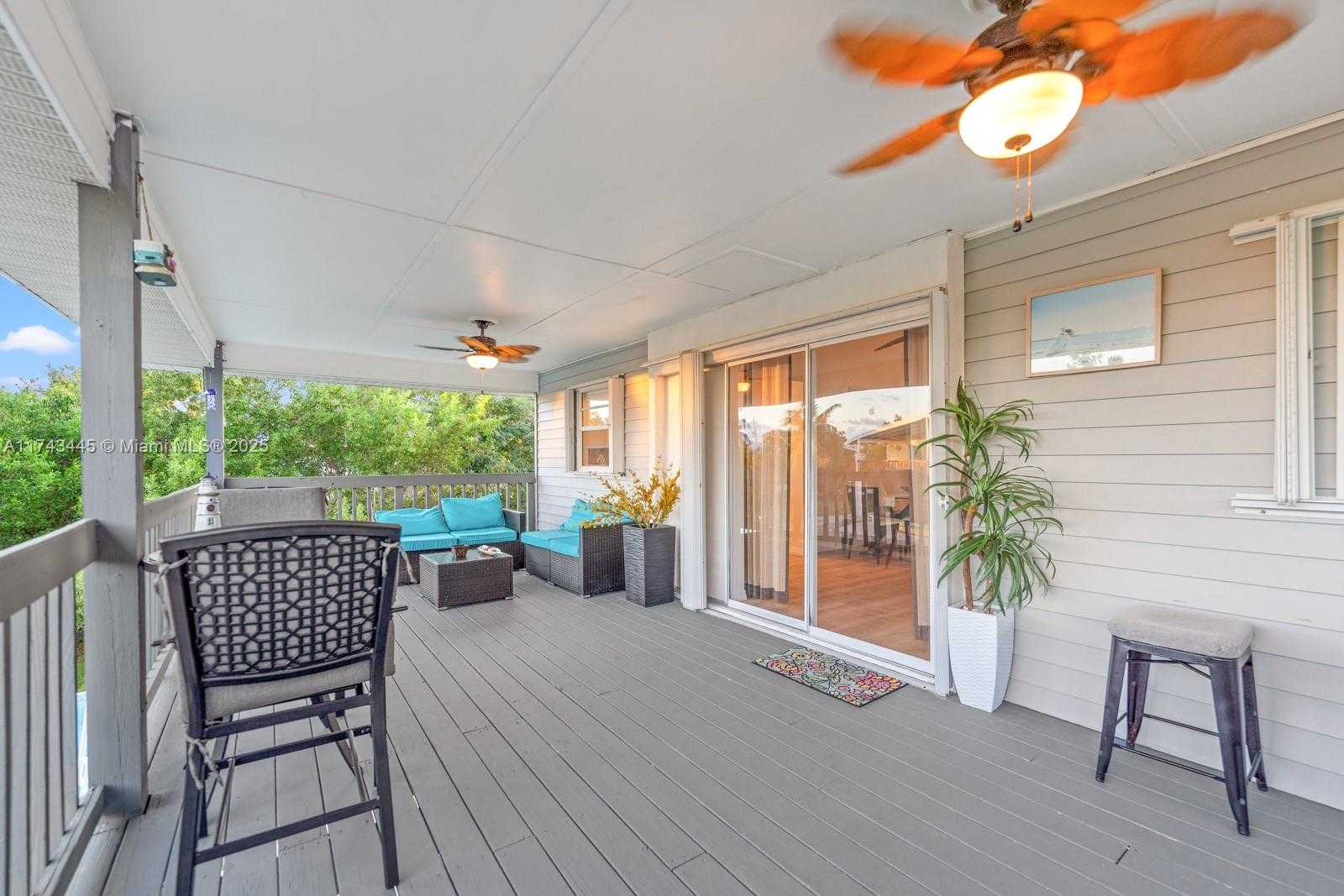 Small Image of 3635 TRADE WINDS ST, Big Pine Number 40