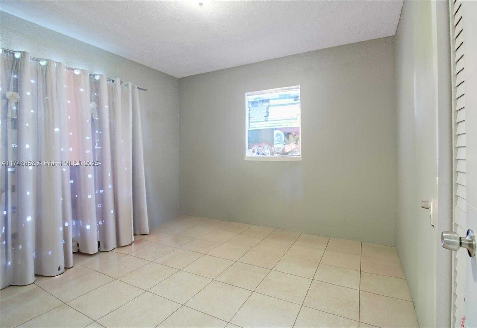 Small Image of 1431 NORTH EAST 156TH TER, North Miami Beach Number 19