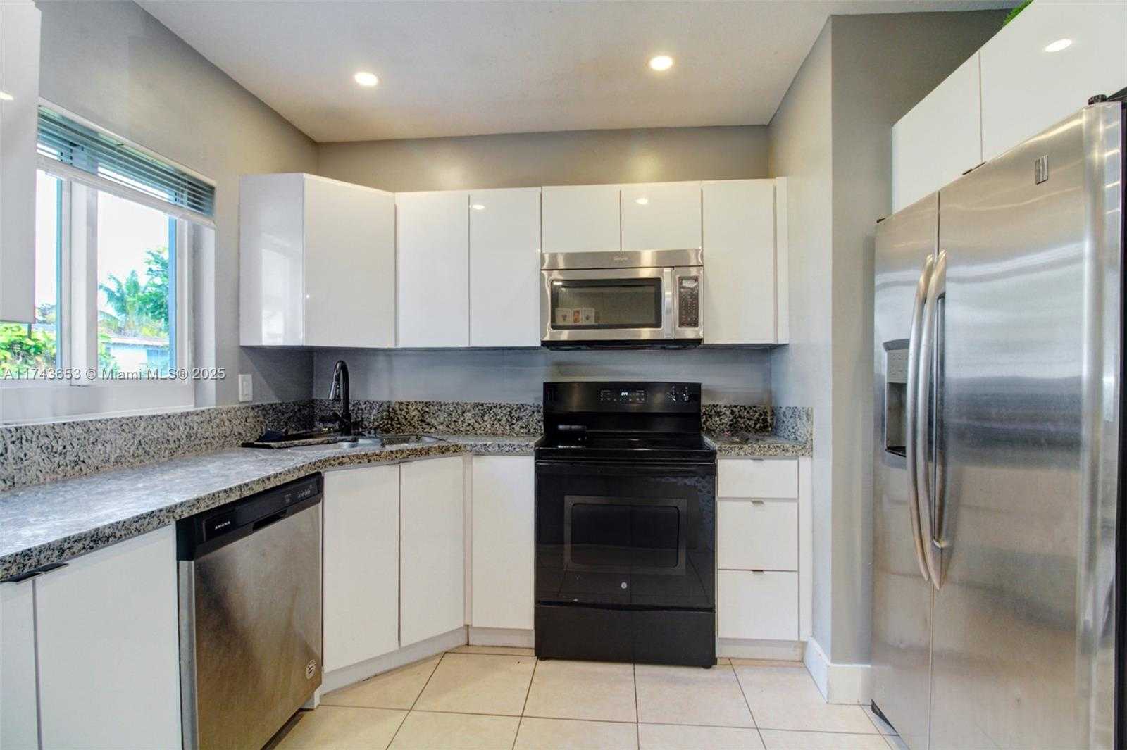 Small Image of 1431 NORTH EAST 156TH TER, North Miami Beach Number 9