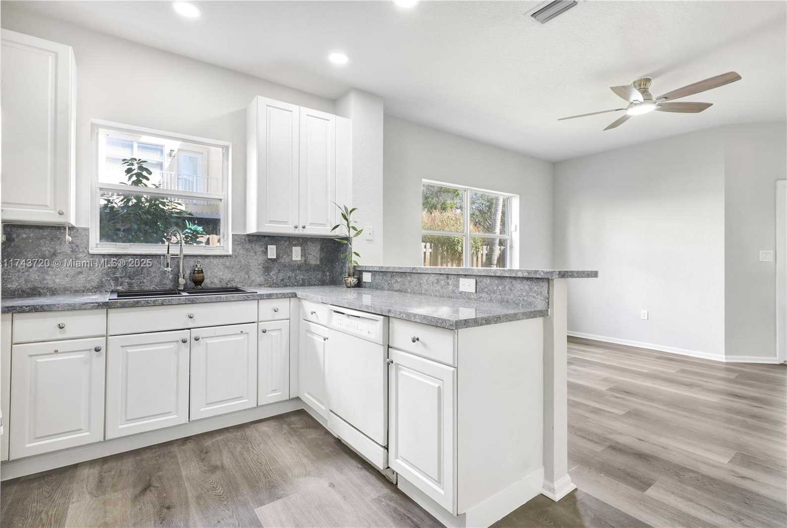 Small Image of 7459 NORTH WEST 17TH DR, Pembroke Pines Number 10