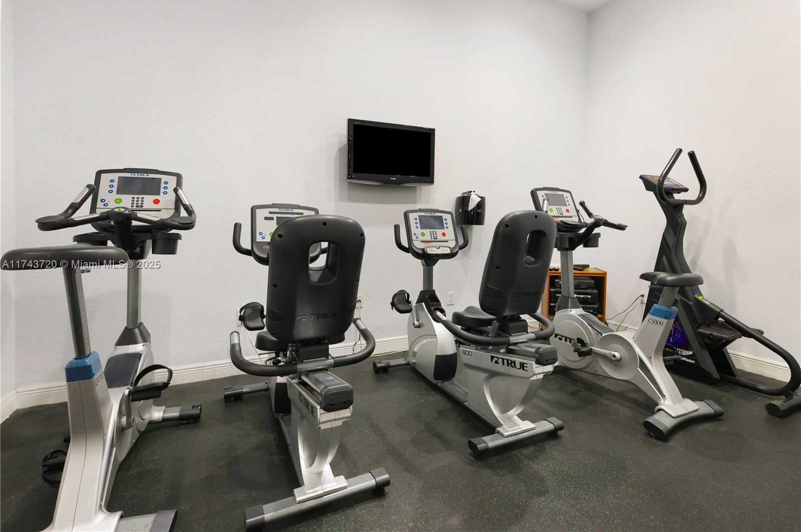 Small Image of 7459 NORTH WEST 17TH DR, Pembroke Pines Number 27