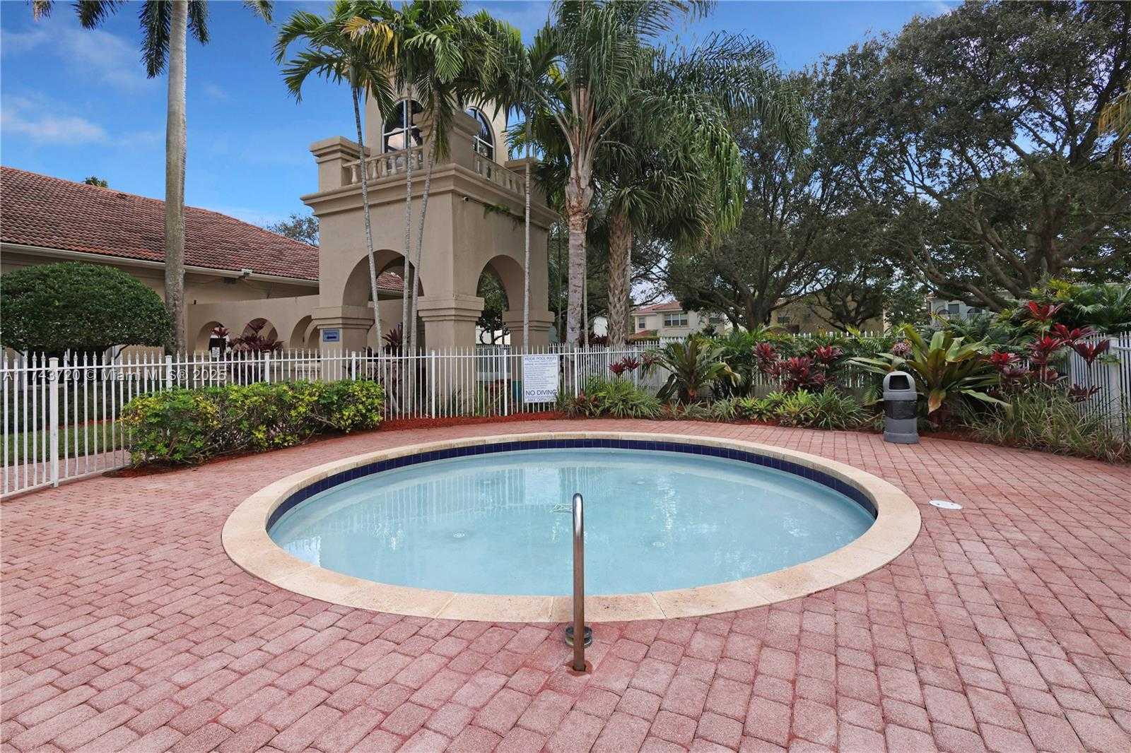 Small Image of 7459 NORTH WEST 17TH DR, Pembroke Pines Number 29