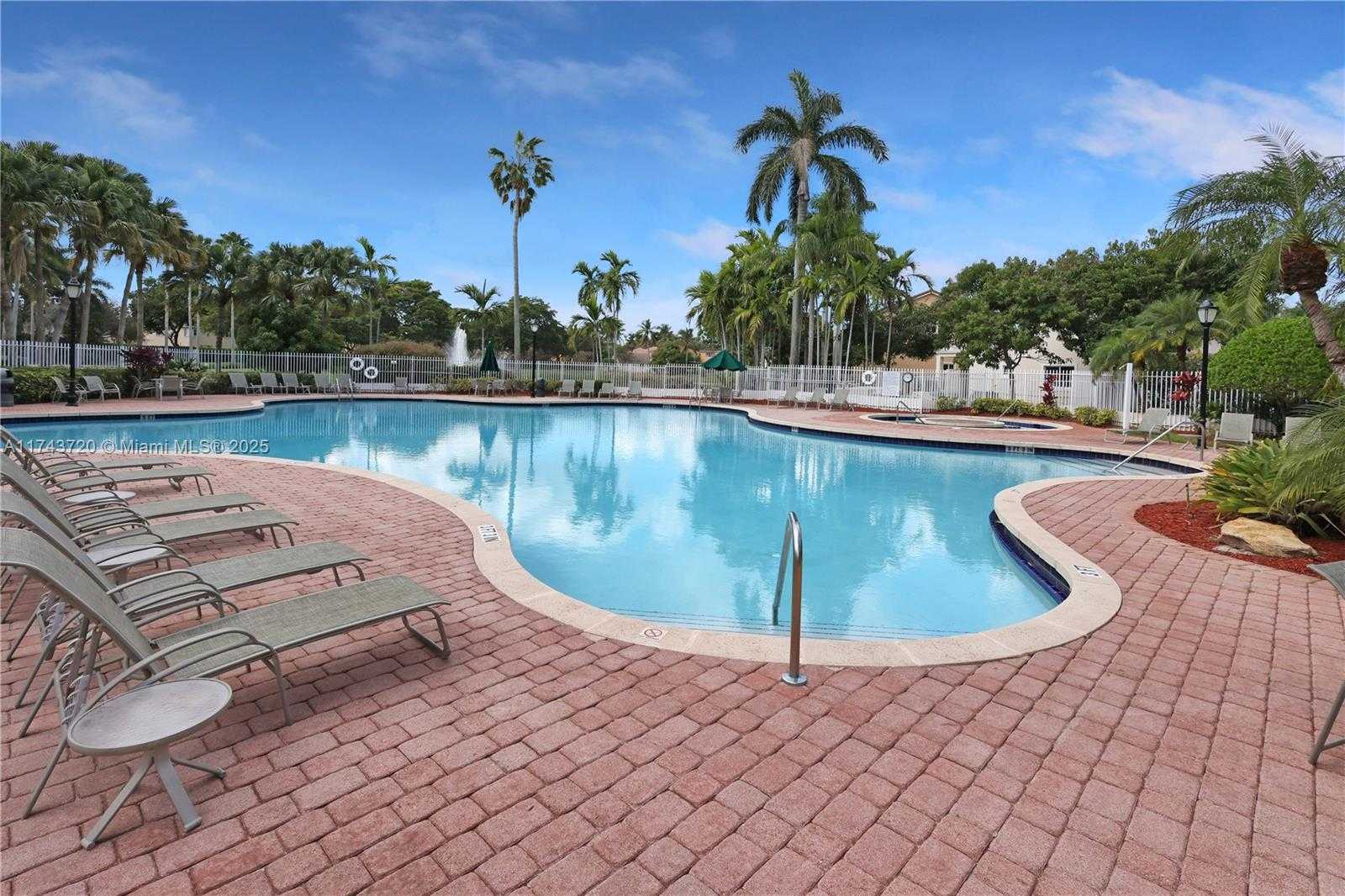 Small Image of 7459 NORTH WEST 17TH DR, Pembroke Pines Number 30