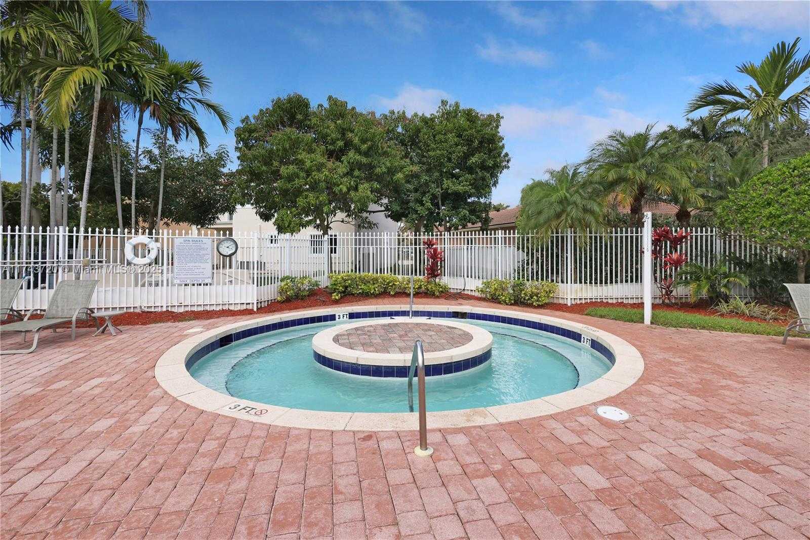 Small Image of 7459 NORTH WEST 17TH DR, Pembroke Pines Number 32