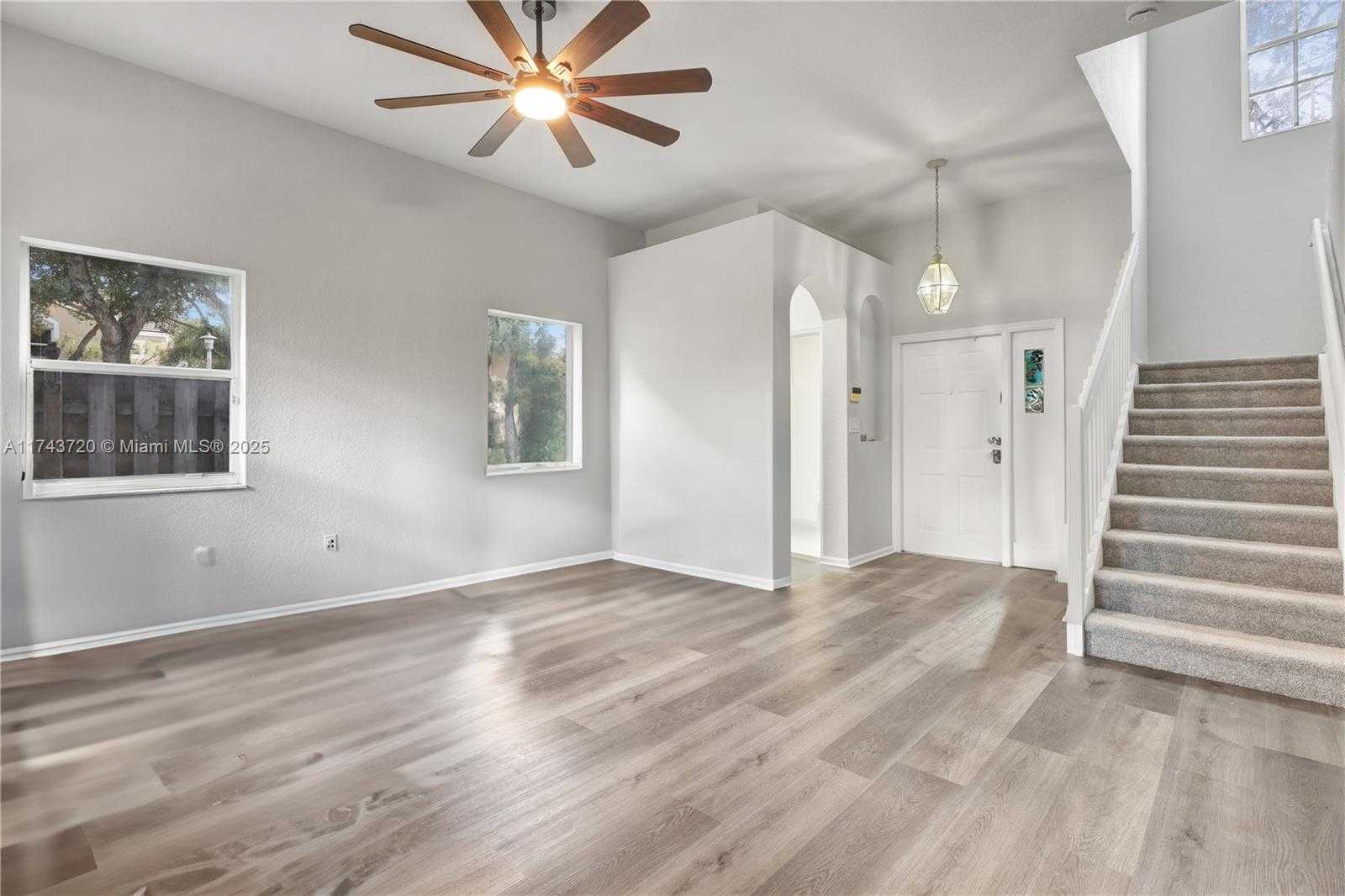 Small Image of 7459 NORTH WEST 17TH DR, Pembroke Pines Number 5