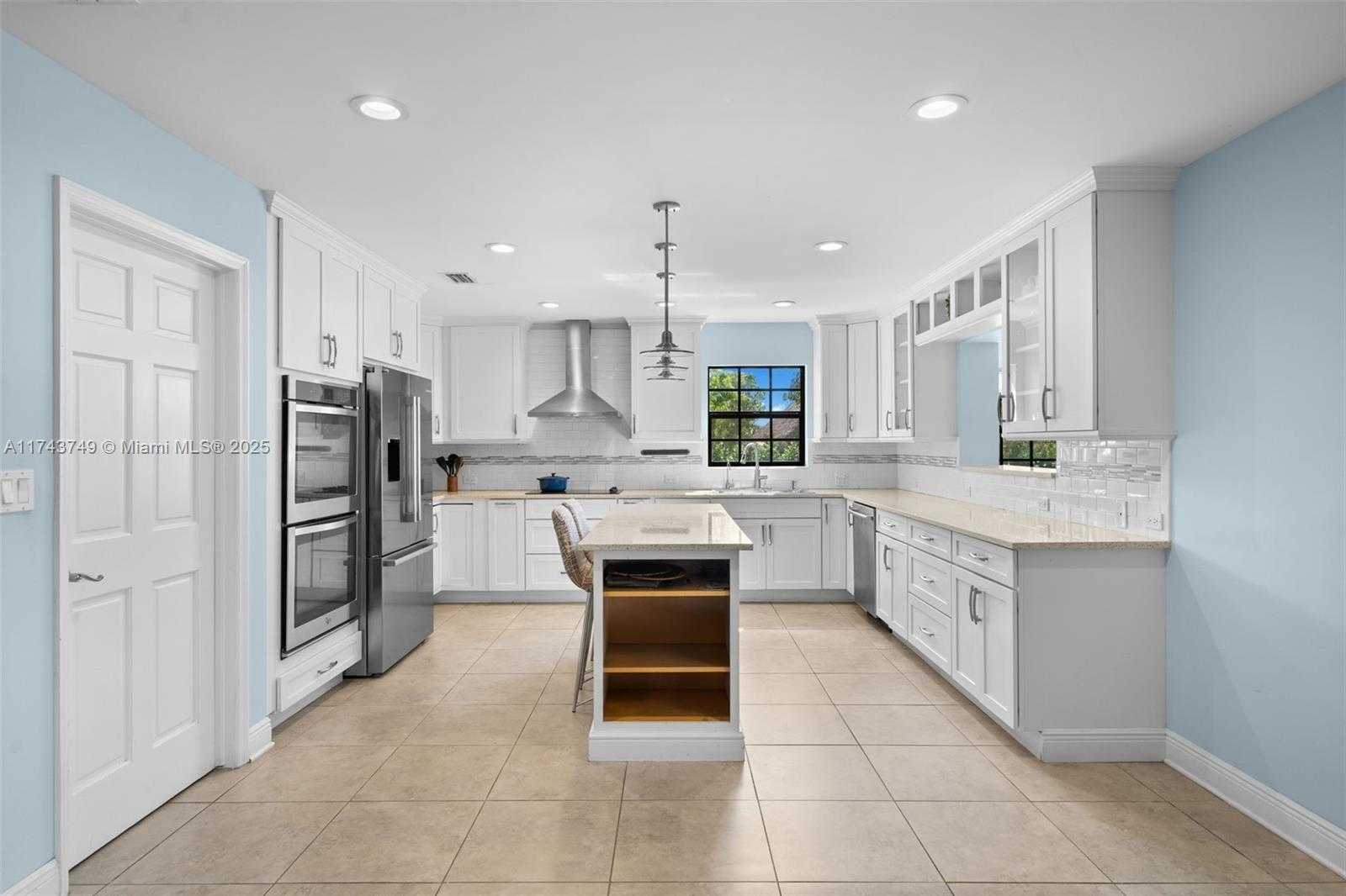 Small Image of 19650 SOUTH WEST 207TH AVE, Miami Number 11
