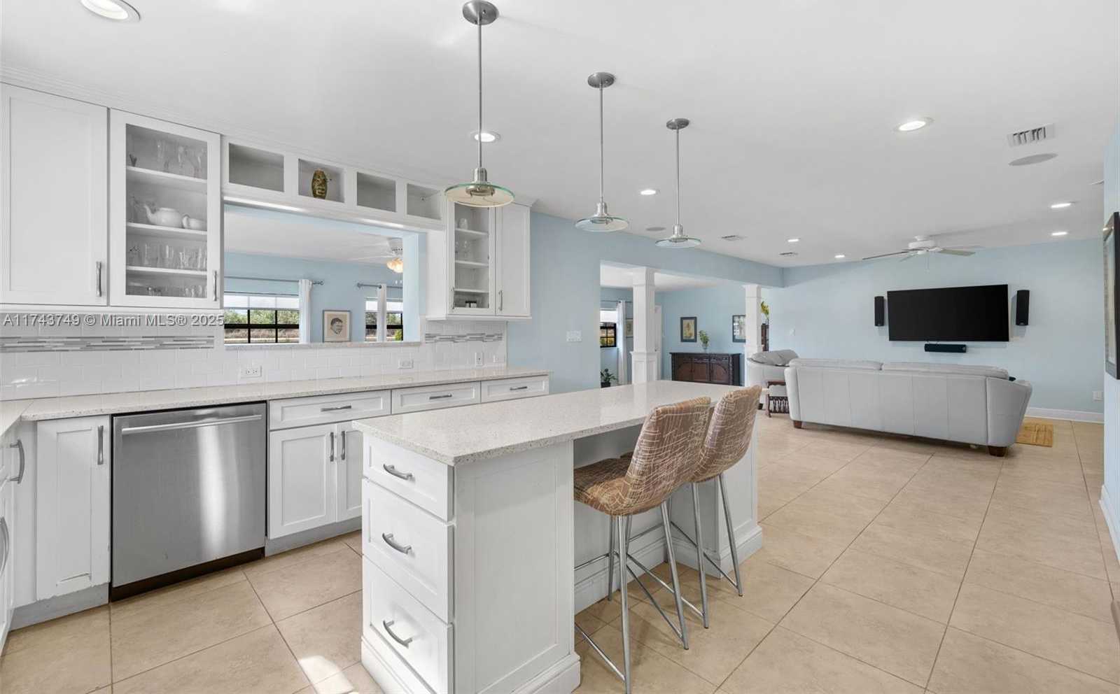 Small Image of 19650 SOUTH WEST 207TH AVE, Miami Number 12