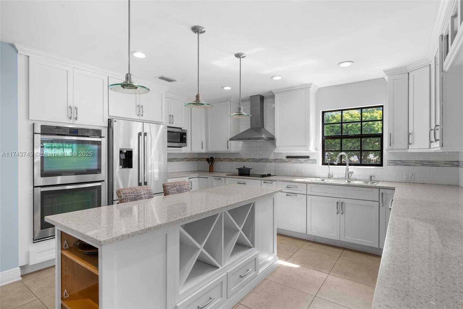 Small Image of 19650 SOUTH WEST 207TH AVE, Miami Number 13