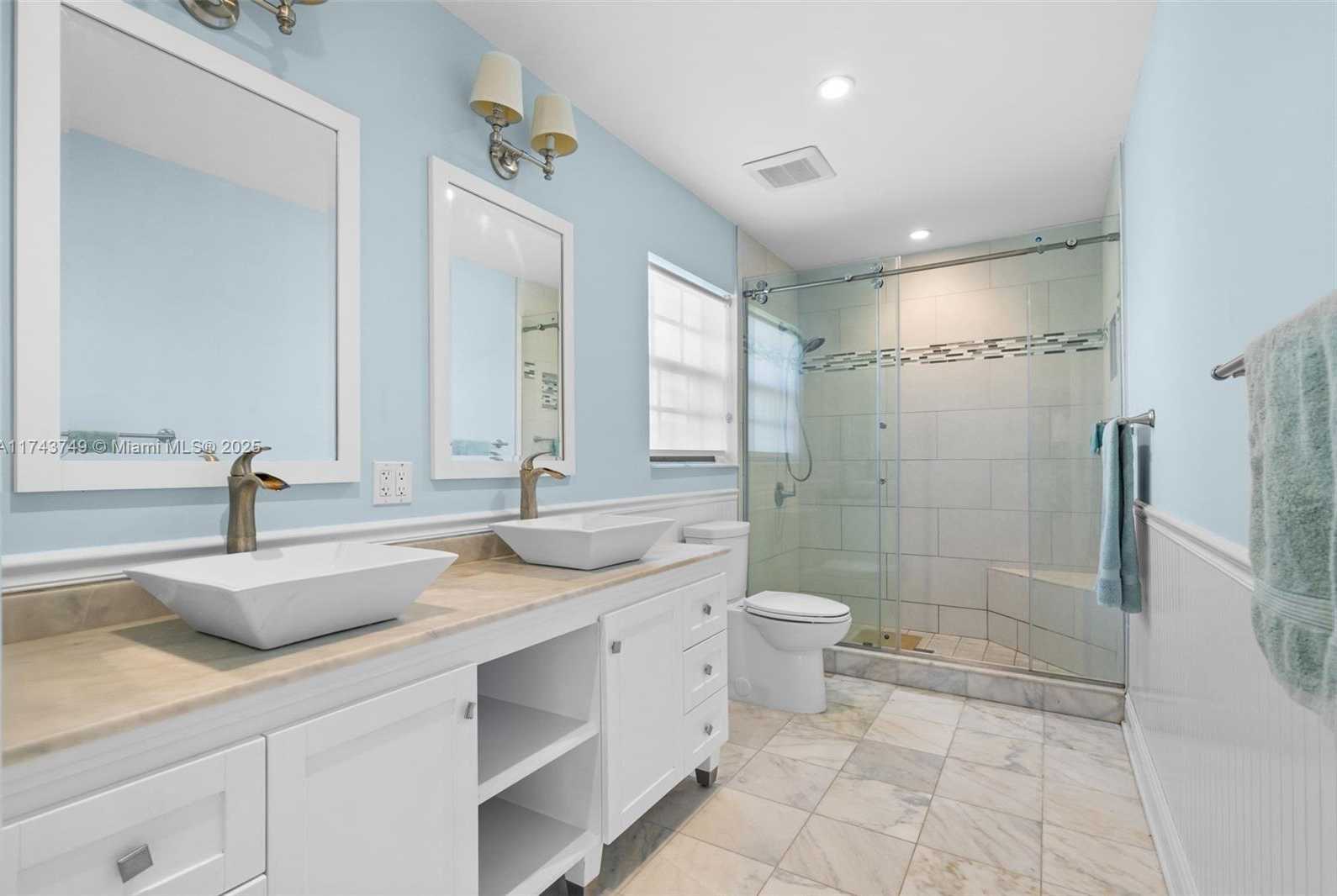 Small Image of 19650 SOUTH WEST 207TH AVE, Miami Number 21