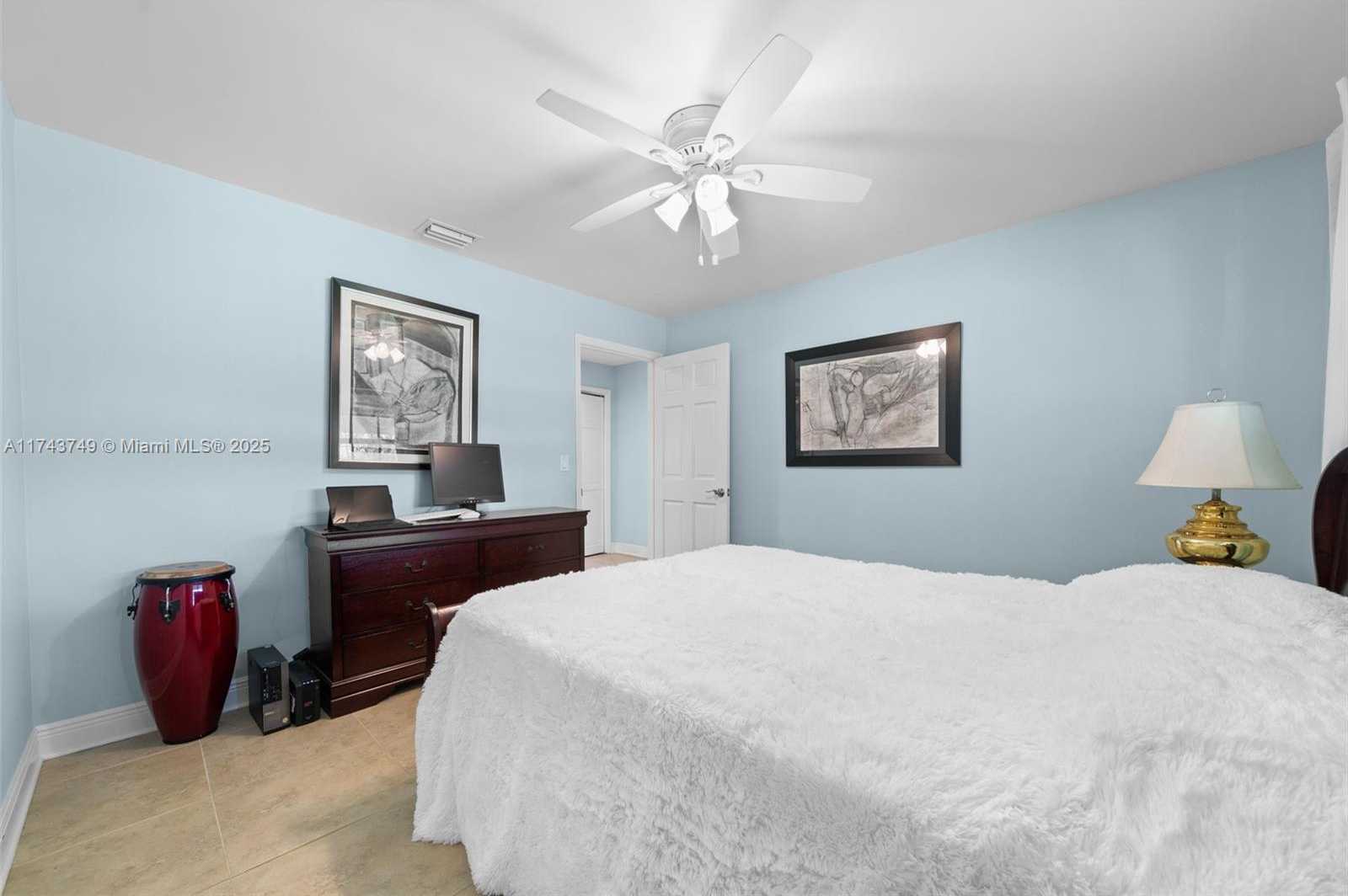 Small Image of 19650 SOUTH WEST 207TH AVE, Miami Number 23