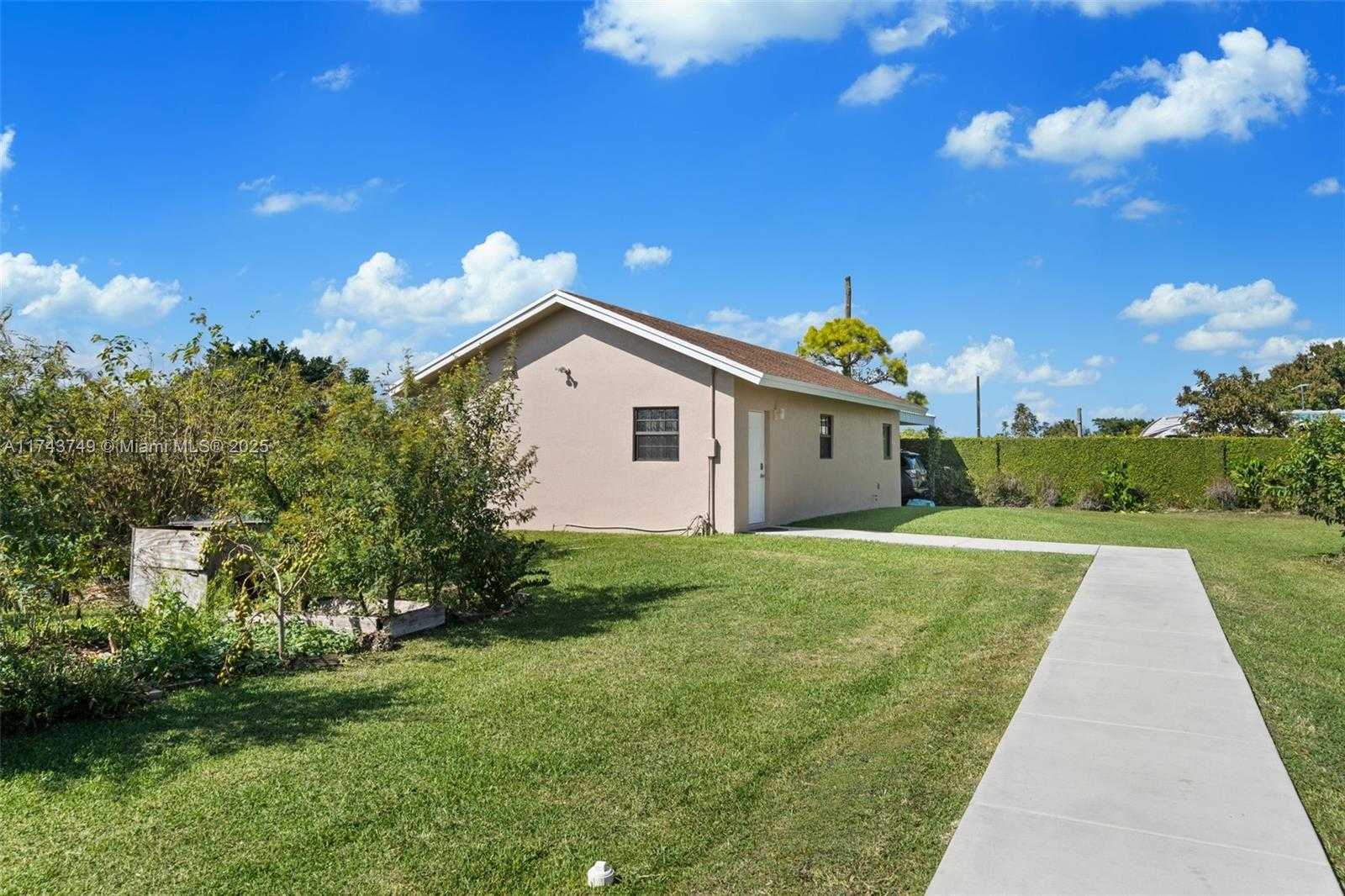 Small Image of 19650 SOUTH WEST 207TH AVE, Miami Number 28