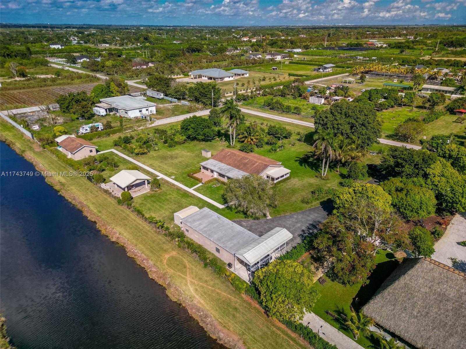 Small Image of 19650 SOUTH WEST 207TH AVE, Miami Number 50