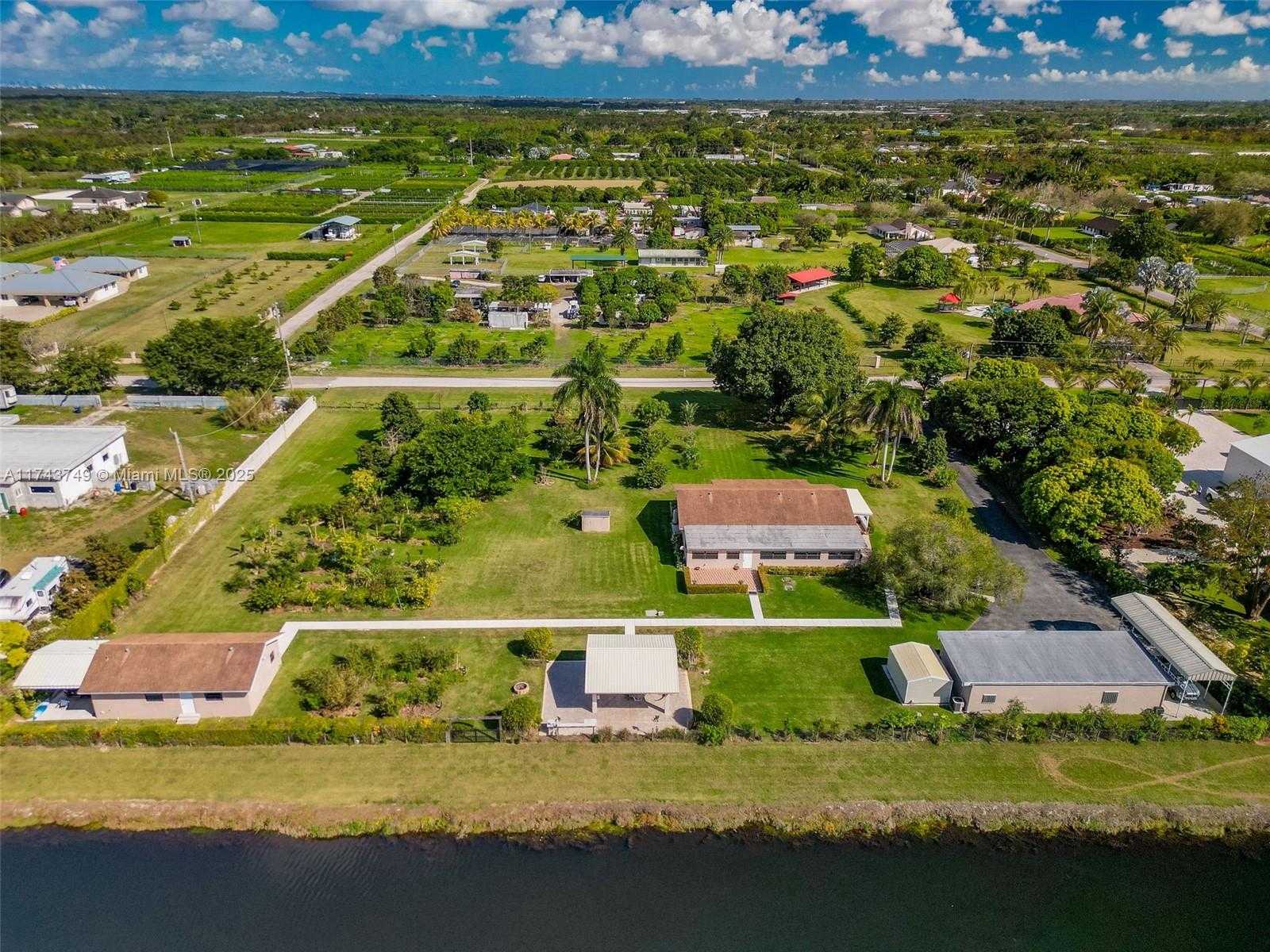 Small Image of 19650 SOUTH WEST 207TH AVE, Miami Number 58