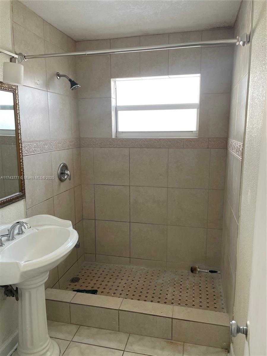 Small Image of 1504 NORTH WEST 58TH AVE, Margate Number 20
