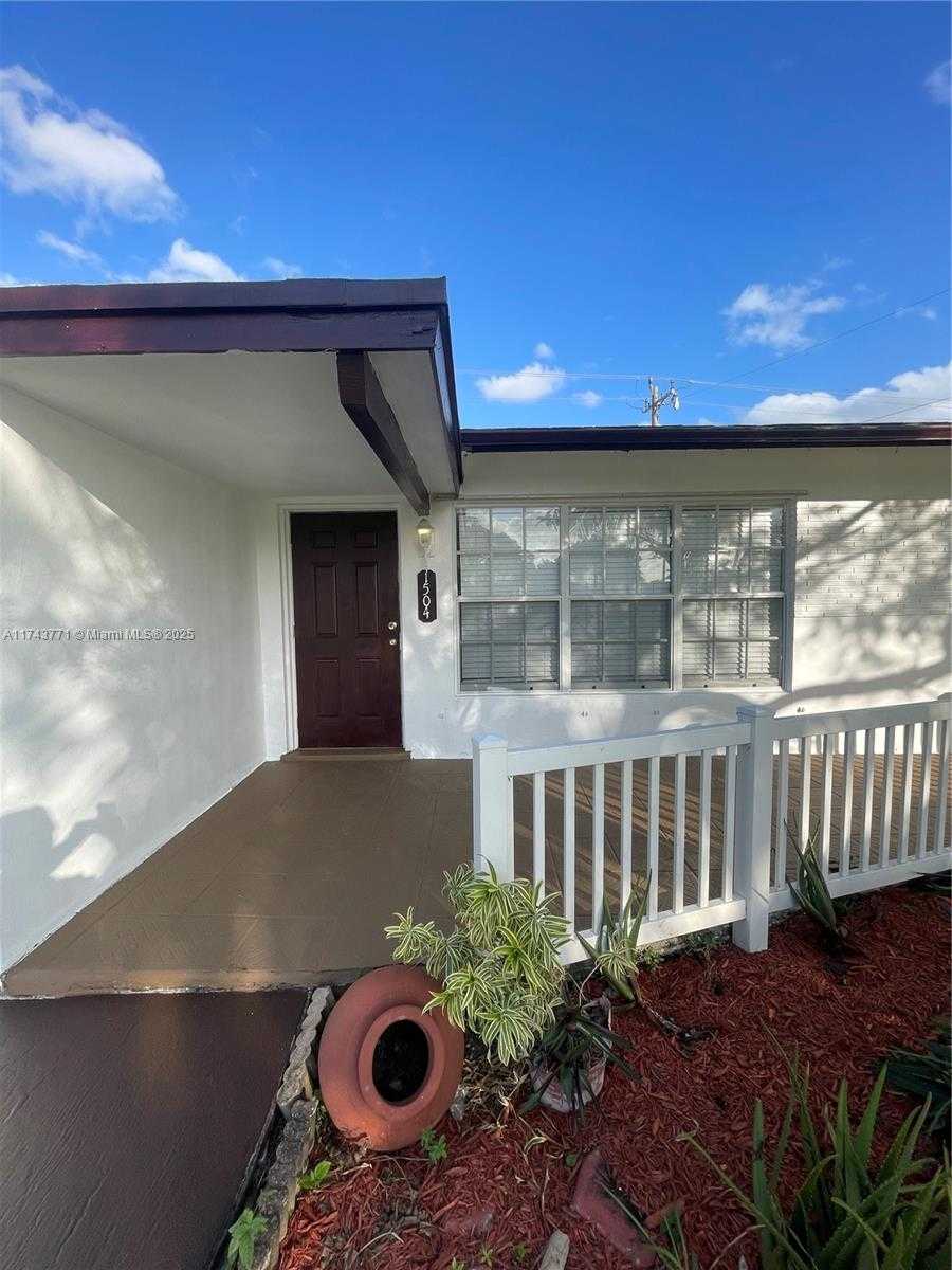 Small Image of 1504 NORTH WEST 58TH AVE, Margate Number 4