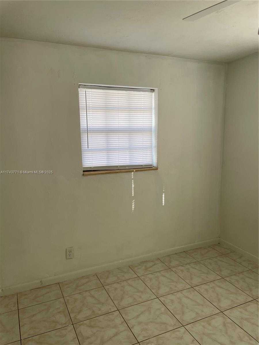 Small Image of 1504 NORTH WEST 58TH AVE, Margate Number 7