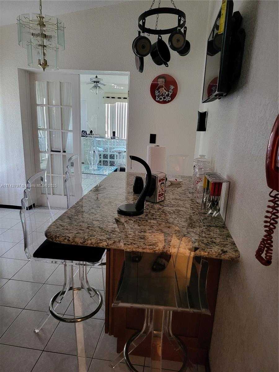 Small Image of 6771 NORTH WEST 199TH TER, Hialeah Number 39