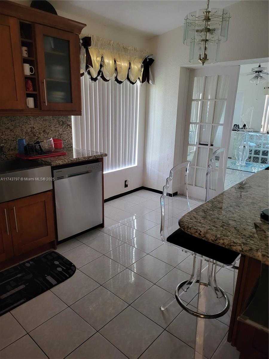 Small Image of 6771 NORTH WEST 199TH TER, Hialeah Number 40