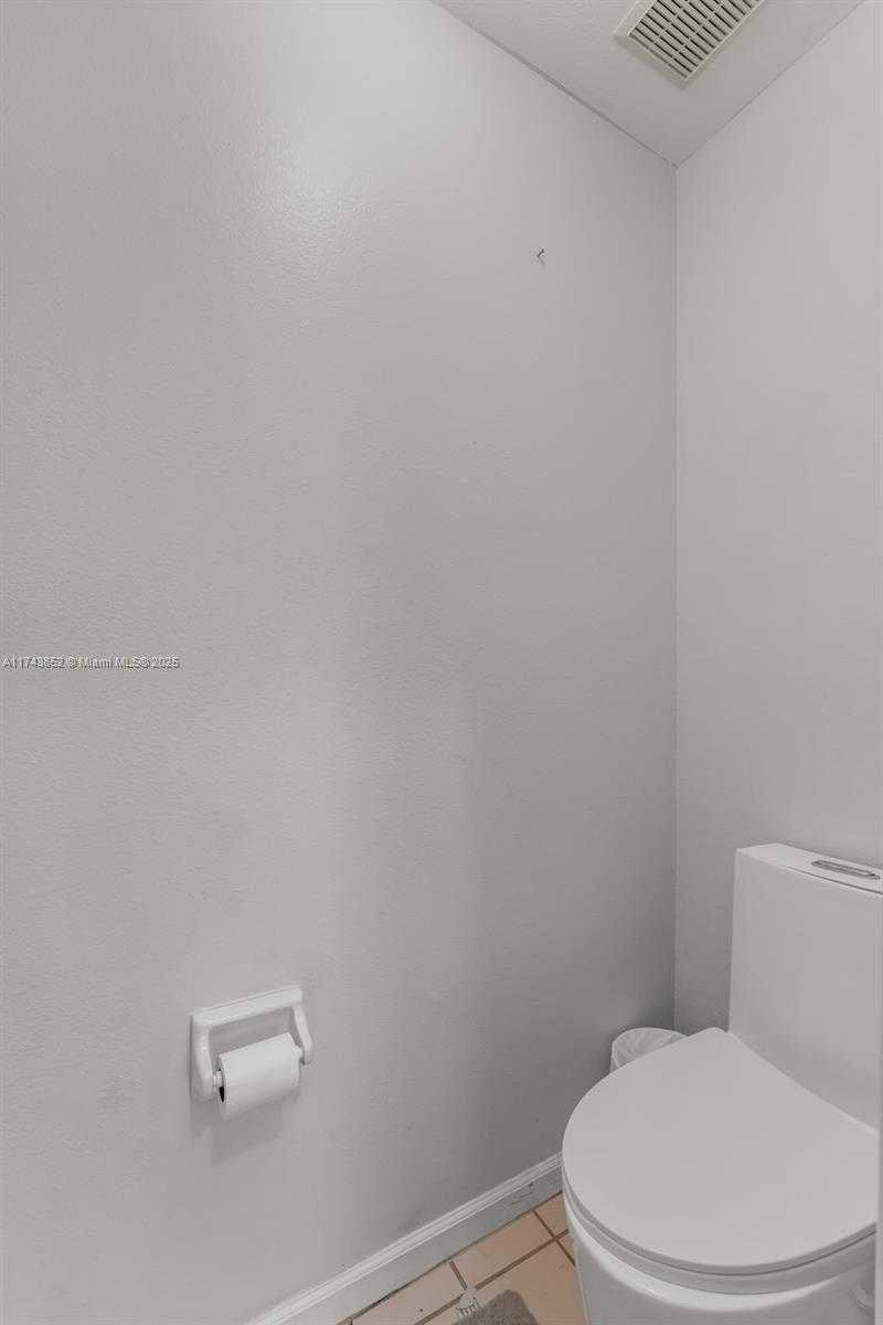 Small Image of 2830 SOUTH EAST 5TH PL, Homestead Number 22
