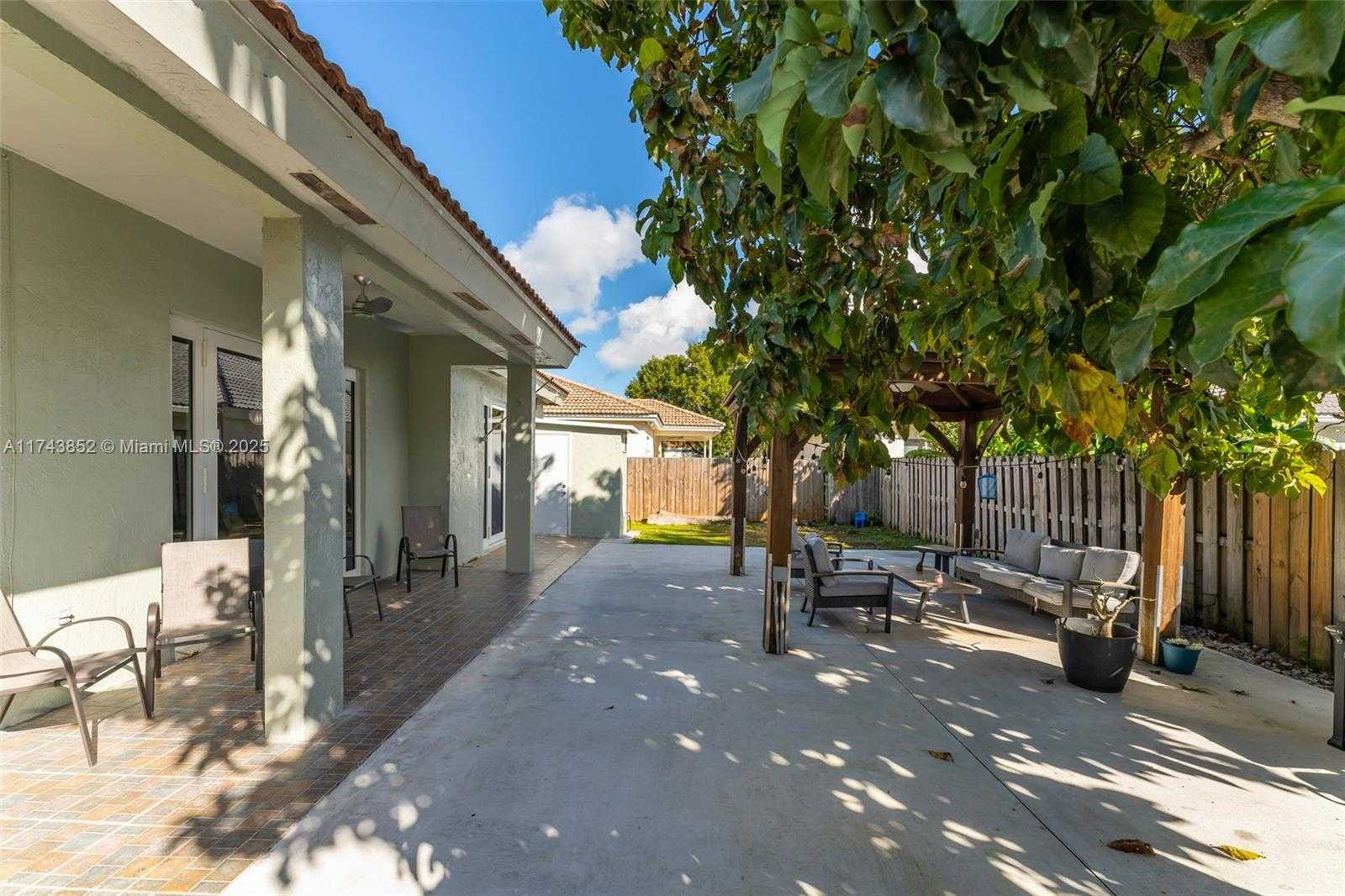 Small Image of 2830 SOUTH EAST 5TH PL, Homestead Number 28