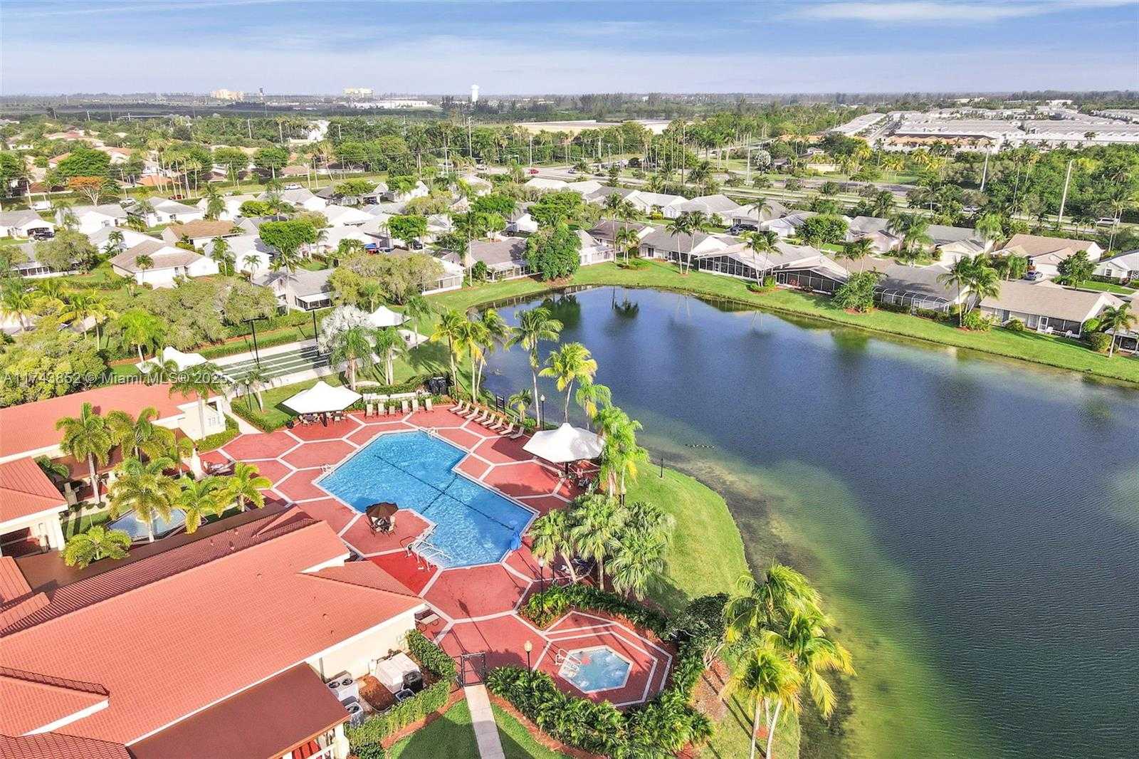 Small Image of 2830 SOUTH EAST 5TH PL, Homestead Number 41