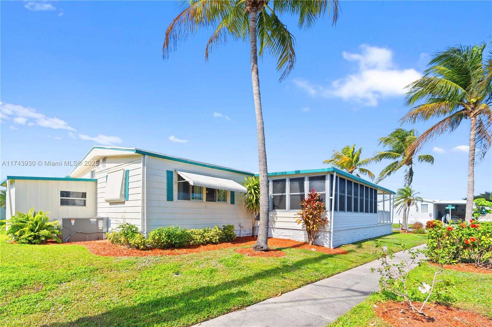 Small Image of 202 NORTH WEST 52ND ST, Deerfield Beach Number 33