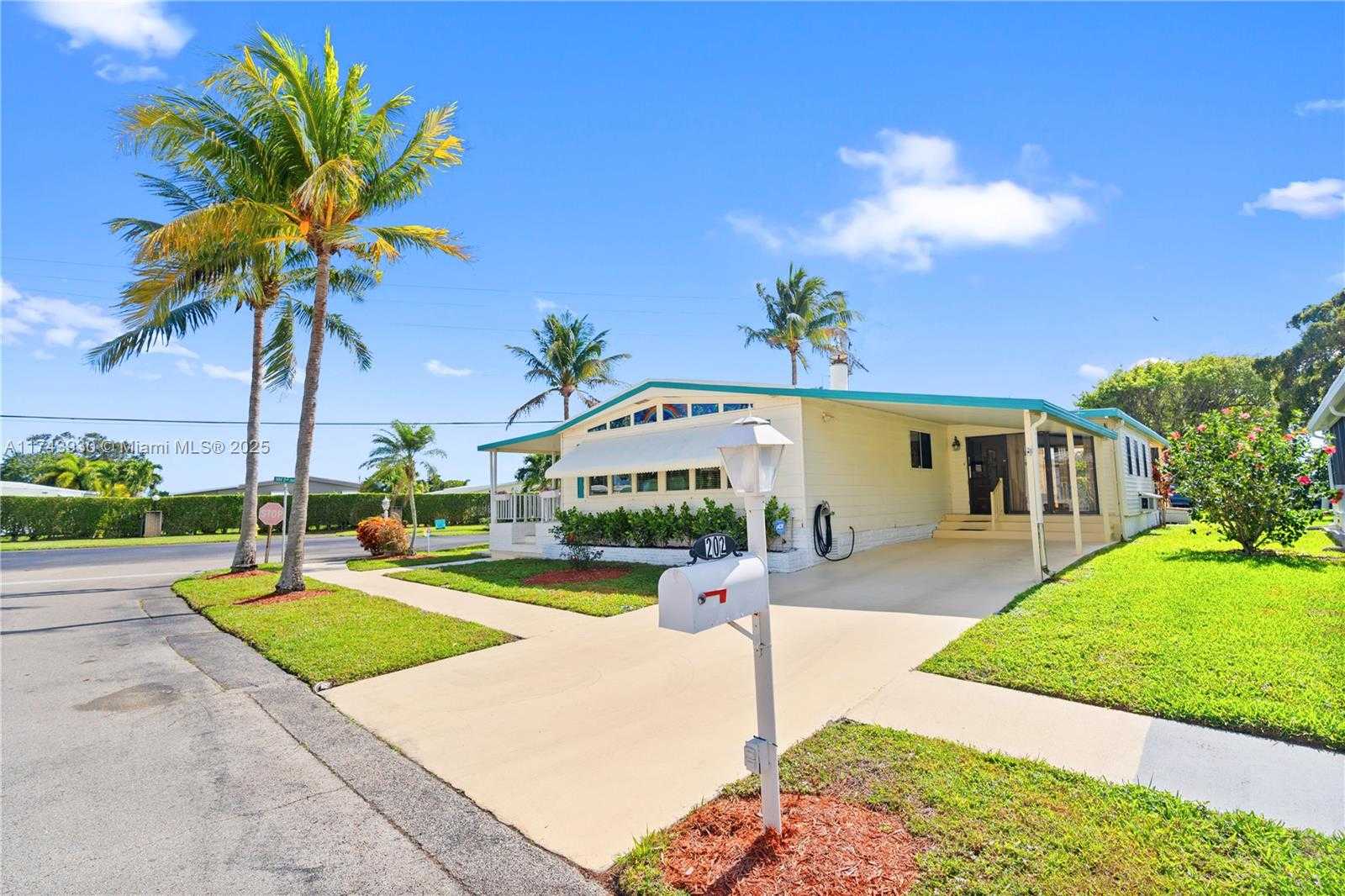 Small Image of 202 NORTH WEST 52ND ST, Deerfield Beach Number 5