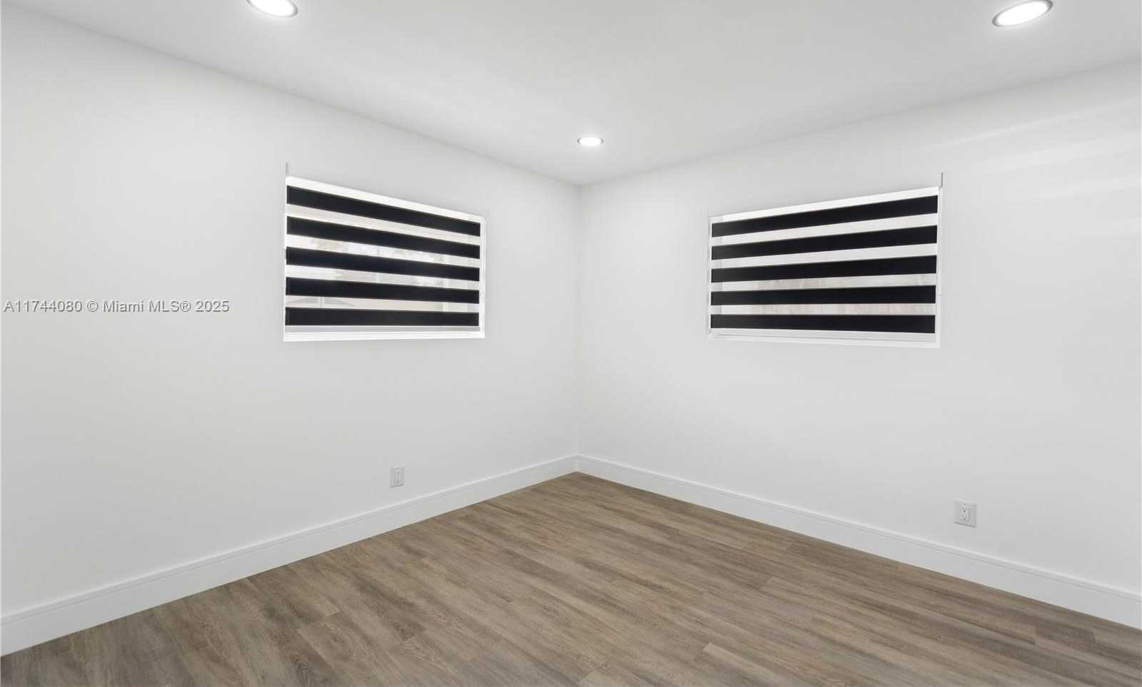Small Image of 6541 NORTH WEST 5TH ST, Margate Number 14
