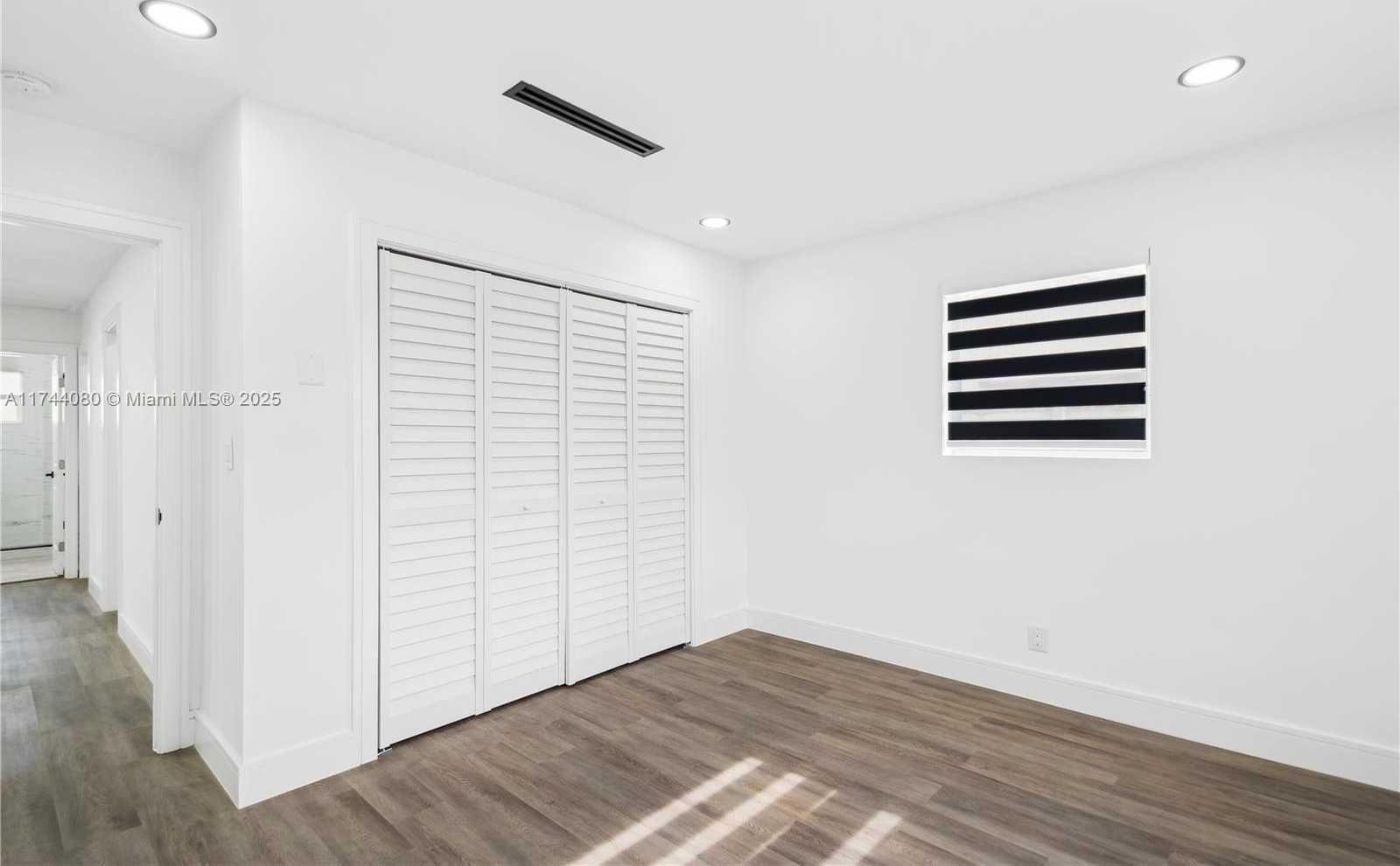 Small Image of 6541 NORTH WEST 5TH ST, Margate Number 17