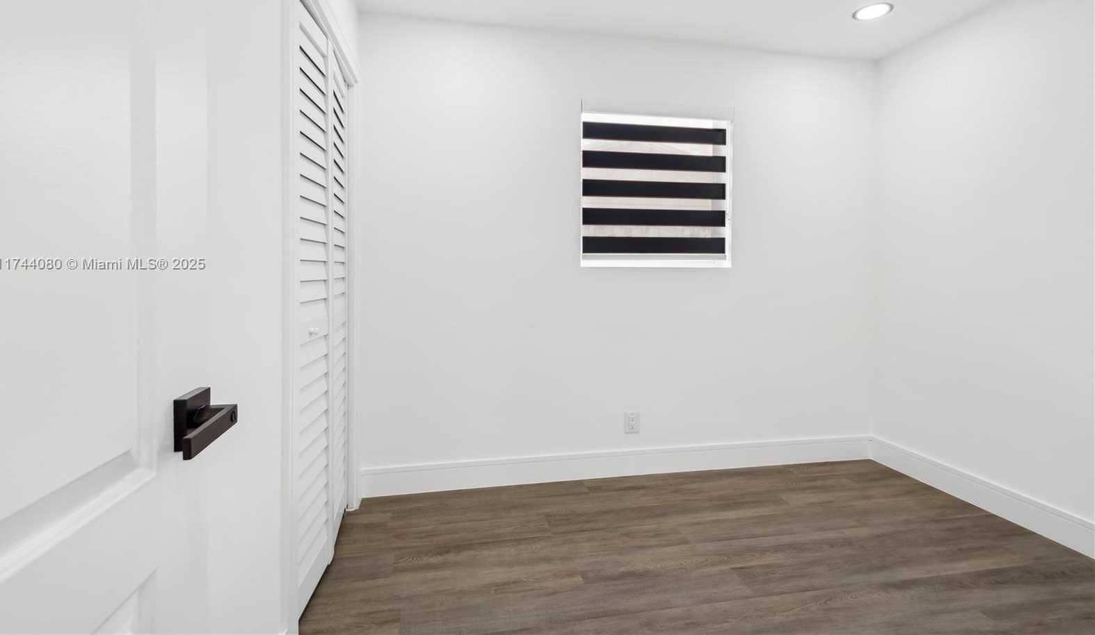 Small Image of 6541 NORTH WEST 5TH ST, Margate Number 23