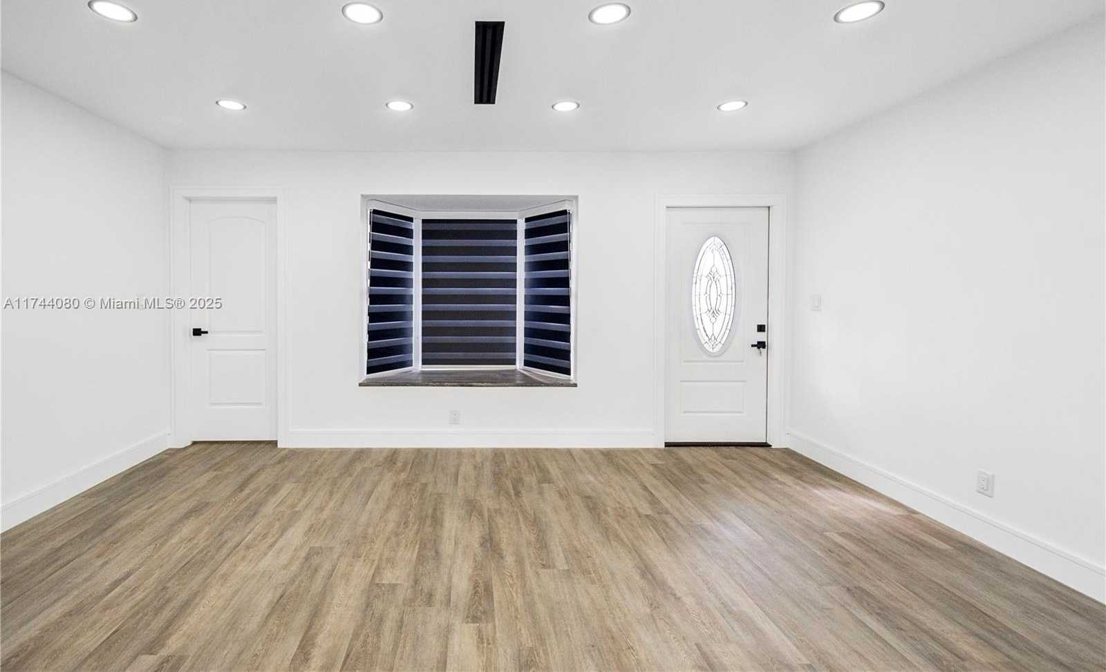 Small Image of 6541 NORTH WEST 5TH ST, Margate Number 31