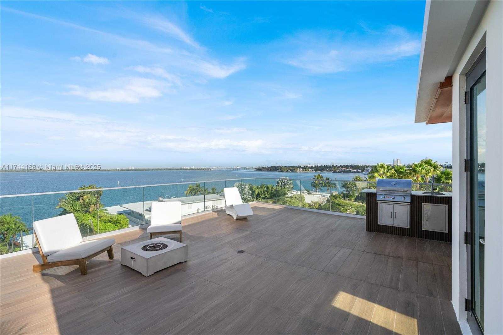 Small Image of 11 CENTURY LN, Miami Beach Number 22