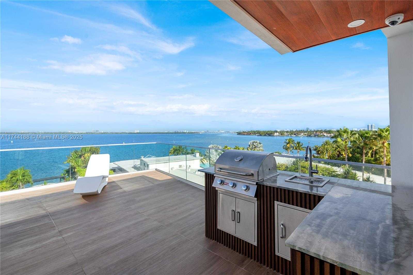 Small Image of 11 CENTURY LN, Miami Beach Number 23
