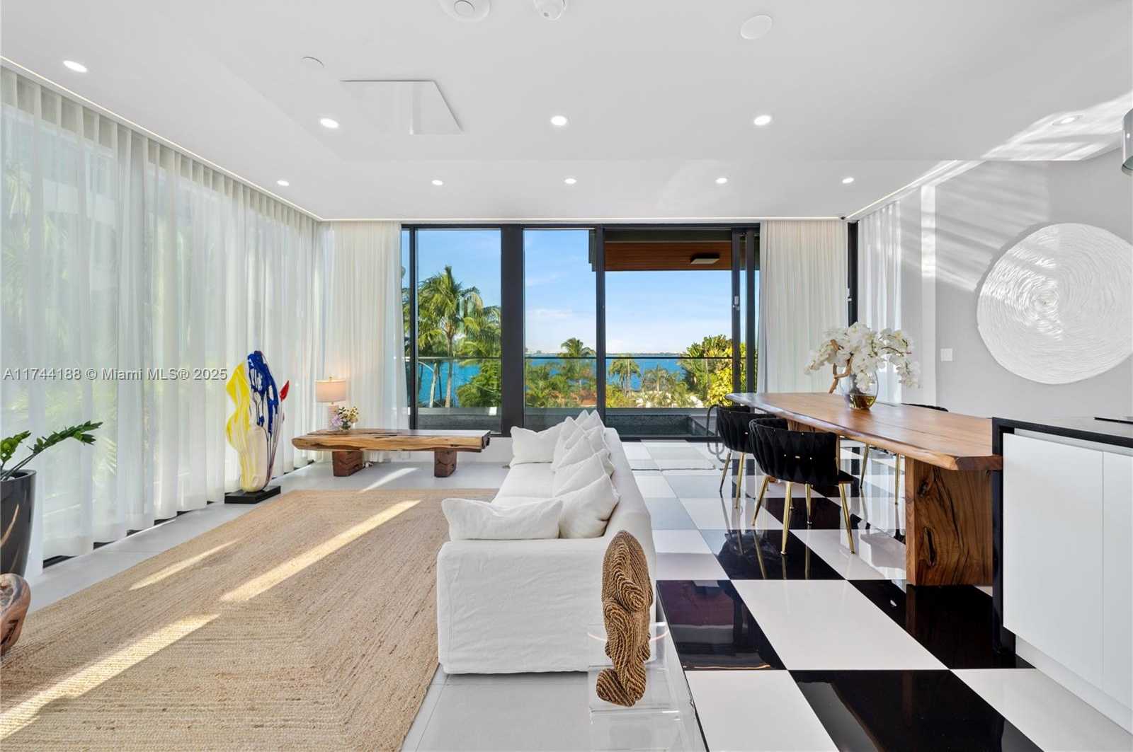 Small Image of 11 CENTURY LN, Miami Beach Number 33