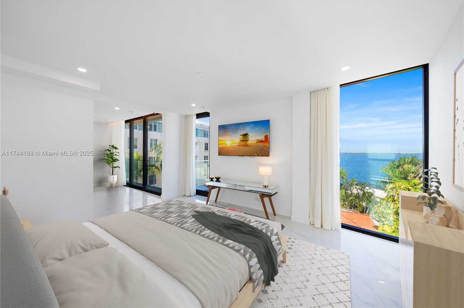 Small Image of 11 CENTURY LN, Miami Beach Number 6