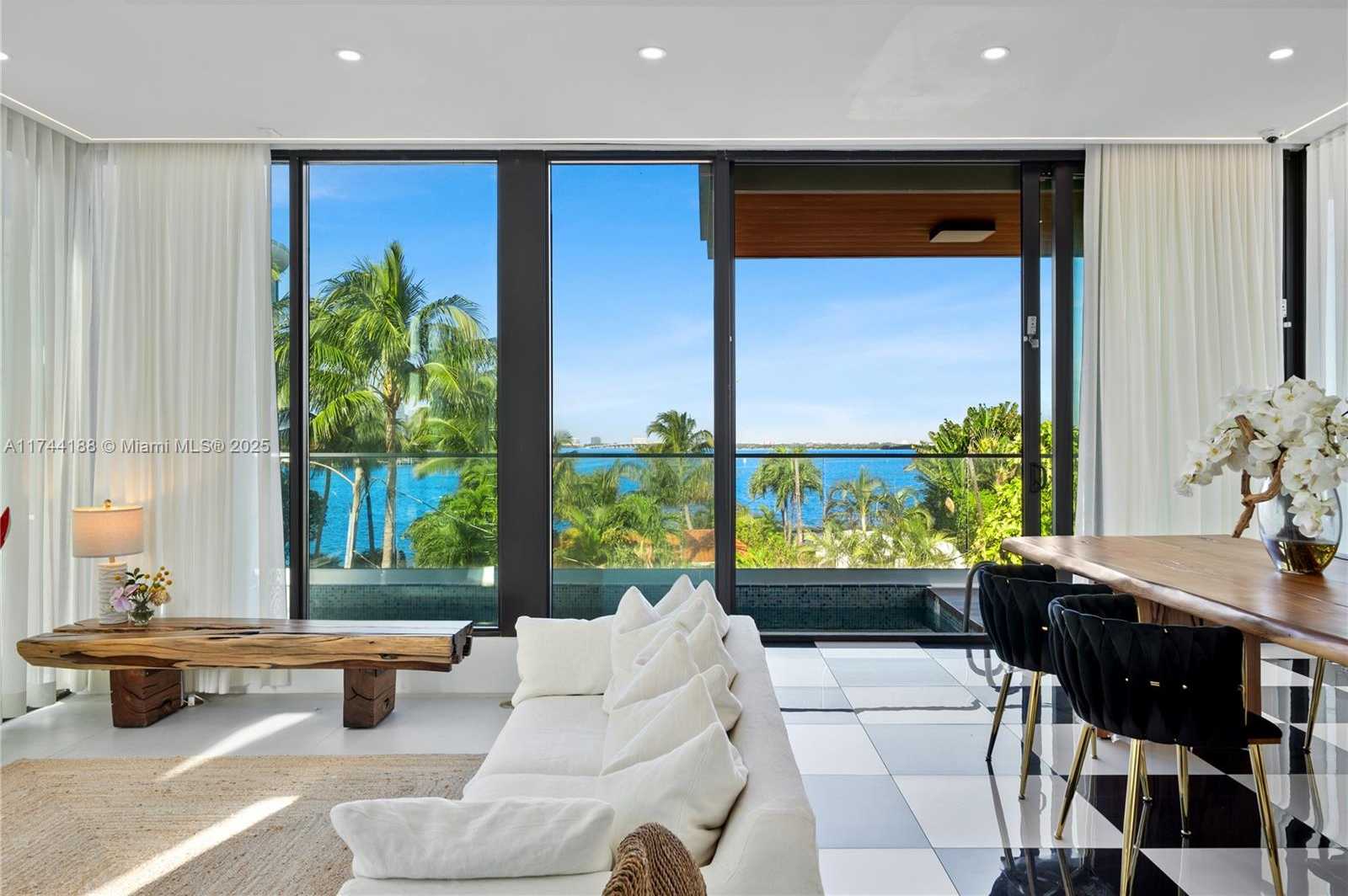 Small Image of 11 CENTURY LN, Miami Beach Number 9