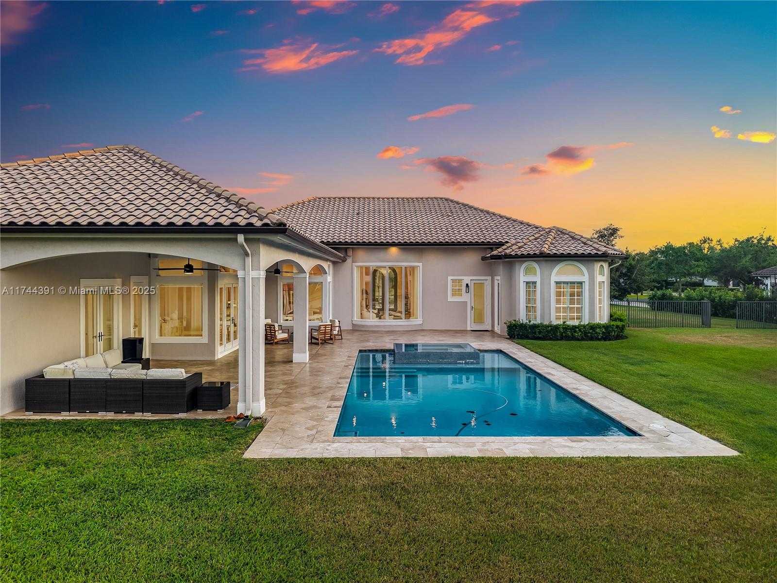 Small Image of 14443 SOUTH JOCKEY CIR S, Davie Number 11