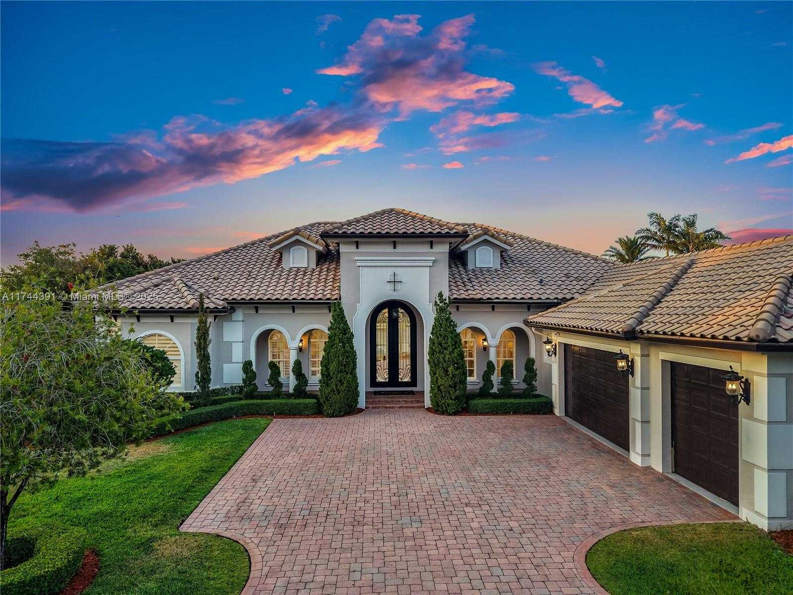 Small Image of 14443 SOUTH JOCKEY CIR S, Davie Number 13