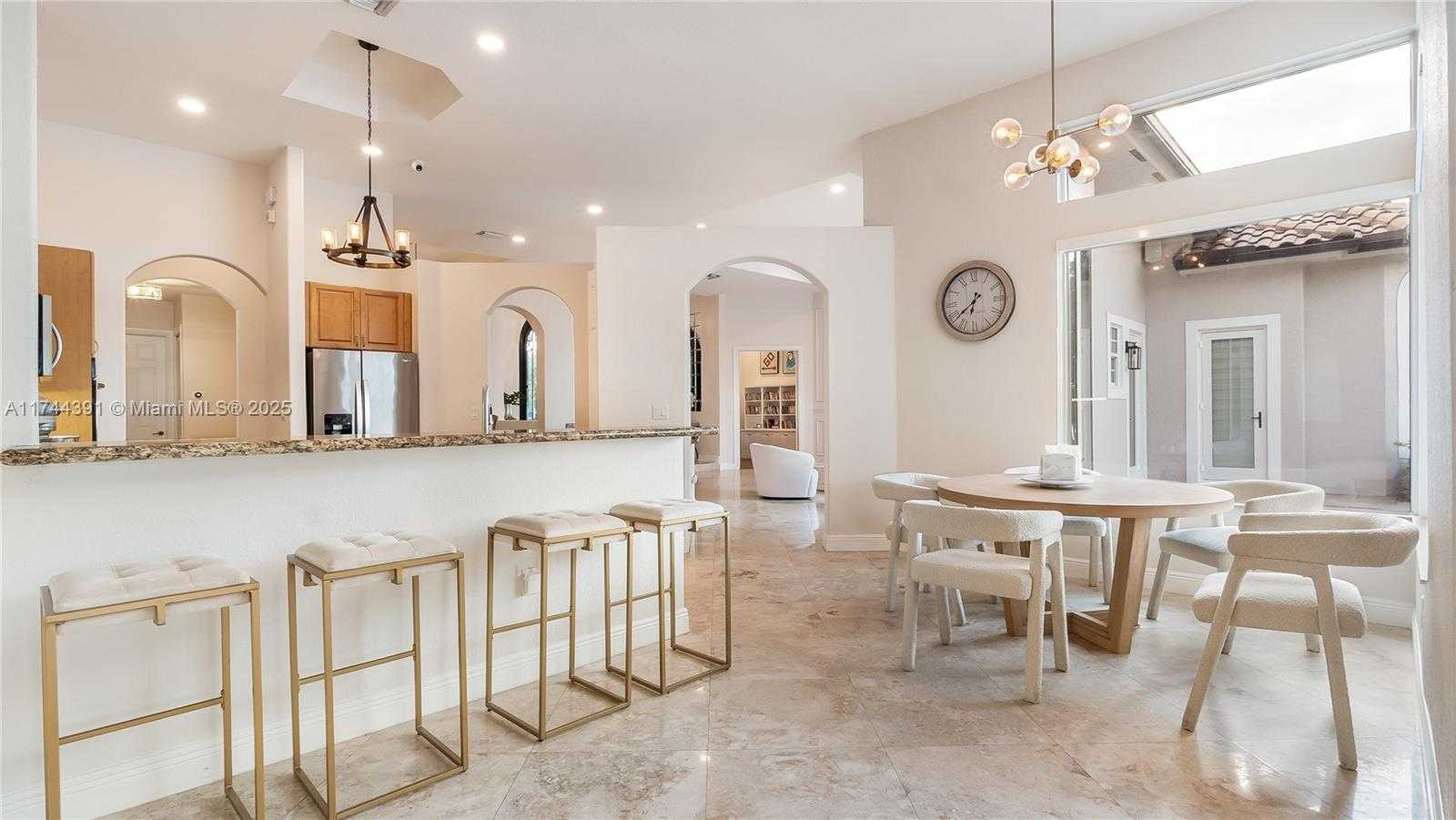 Small Image of 14443 SOUTH JOCKEY CIR S, Davie Number 21