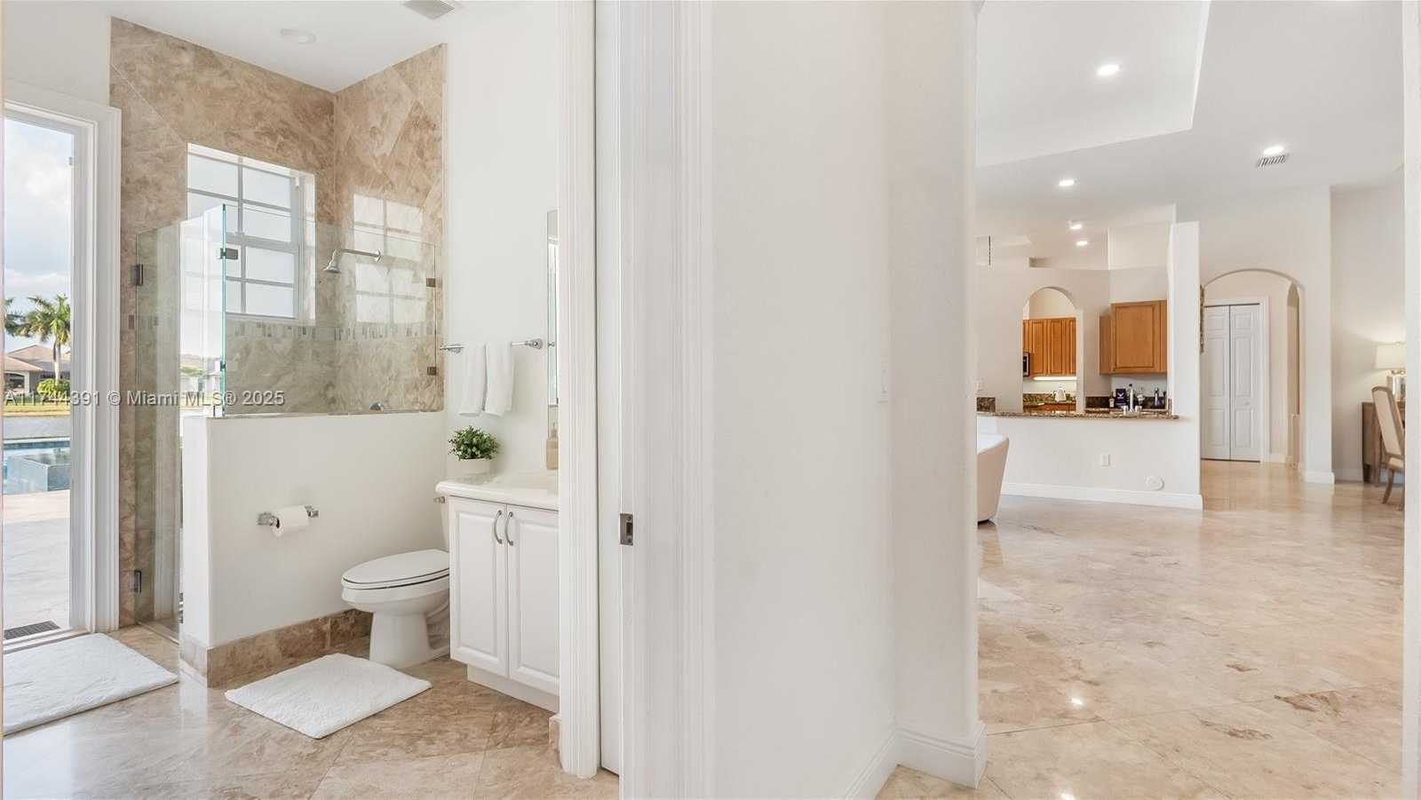 Small Image of 14443 SOUTH JOCKEY CIR S, Davie Number 30
