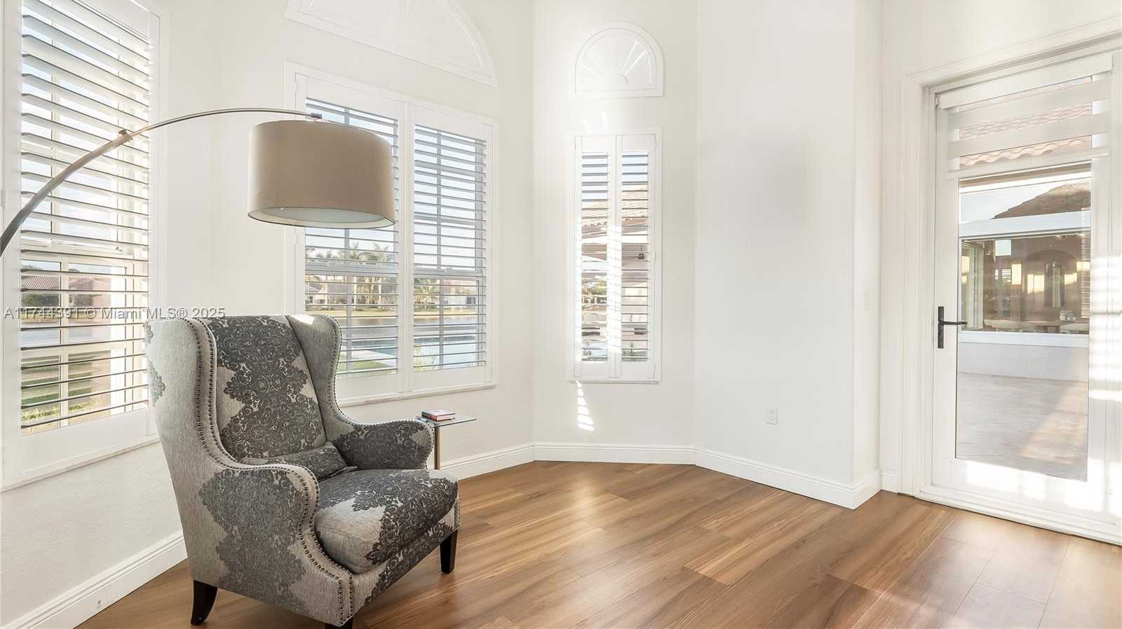 Small Image of 14443 SOUTH JOCKEY CIR S, Davie Number 35