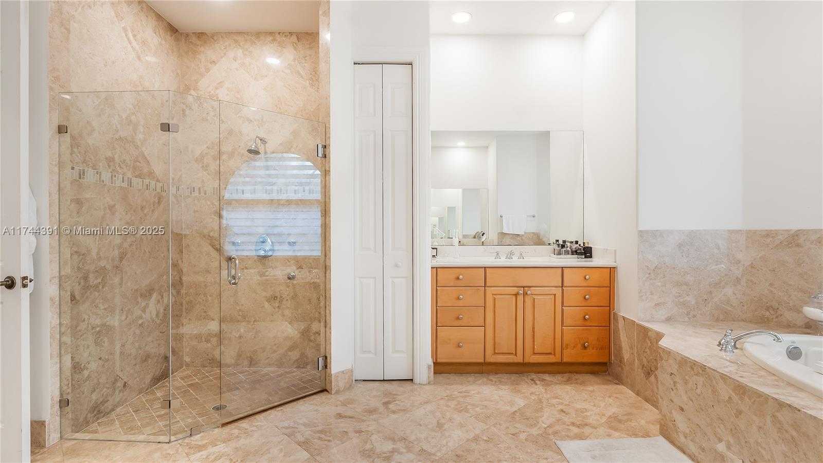 Small Image of 14443 SOUTH JOCKEY CIR S, Davie Number 38