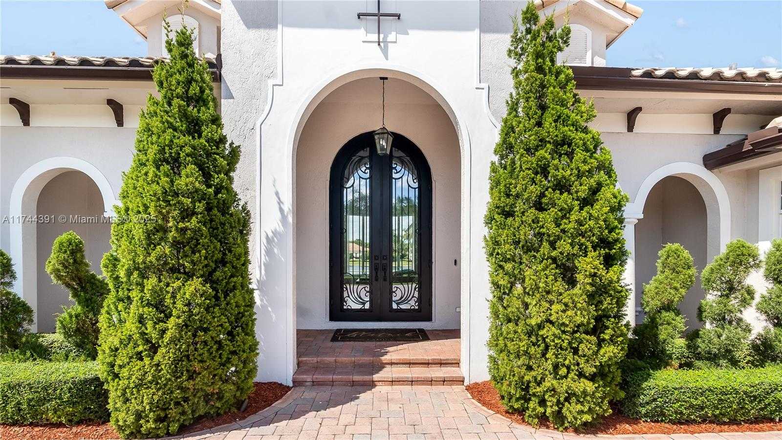 Small Image of 14443 SOUTH JOCKEY CIR S, Davie Number 4