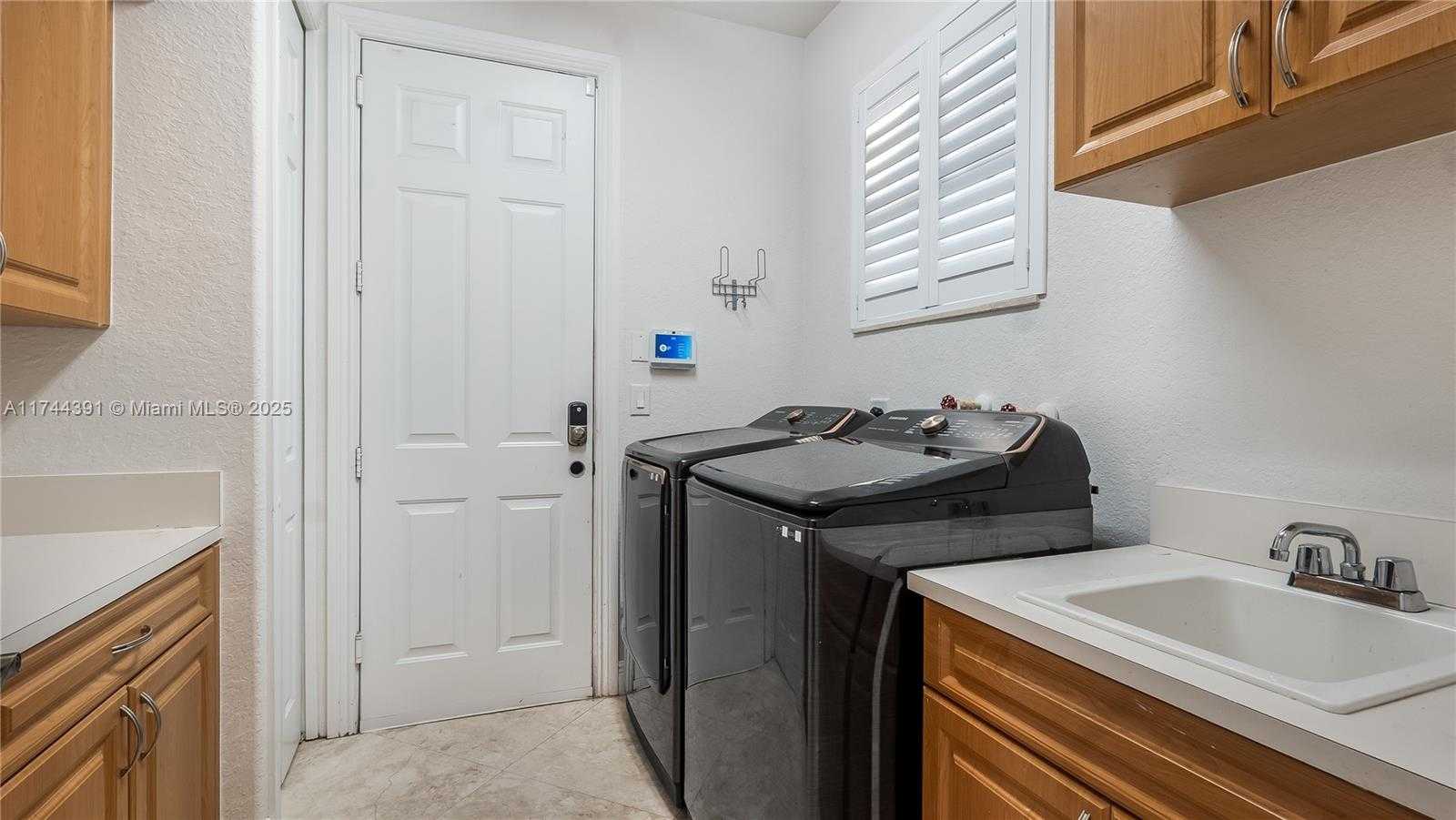 Small Image of 14443 SOUTH JOCKEY CIR S, Davie Number 51