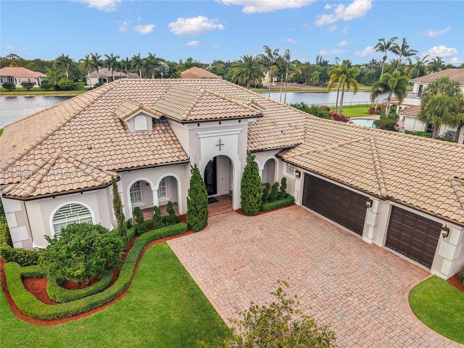 Small Image of 14443 SOUTH JOCKEY CIR S, Davie Number 61