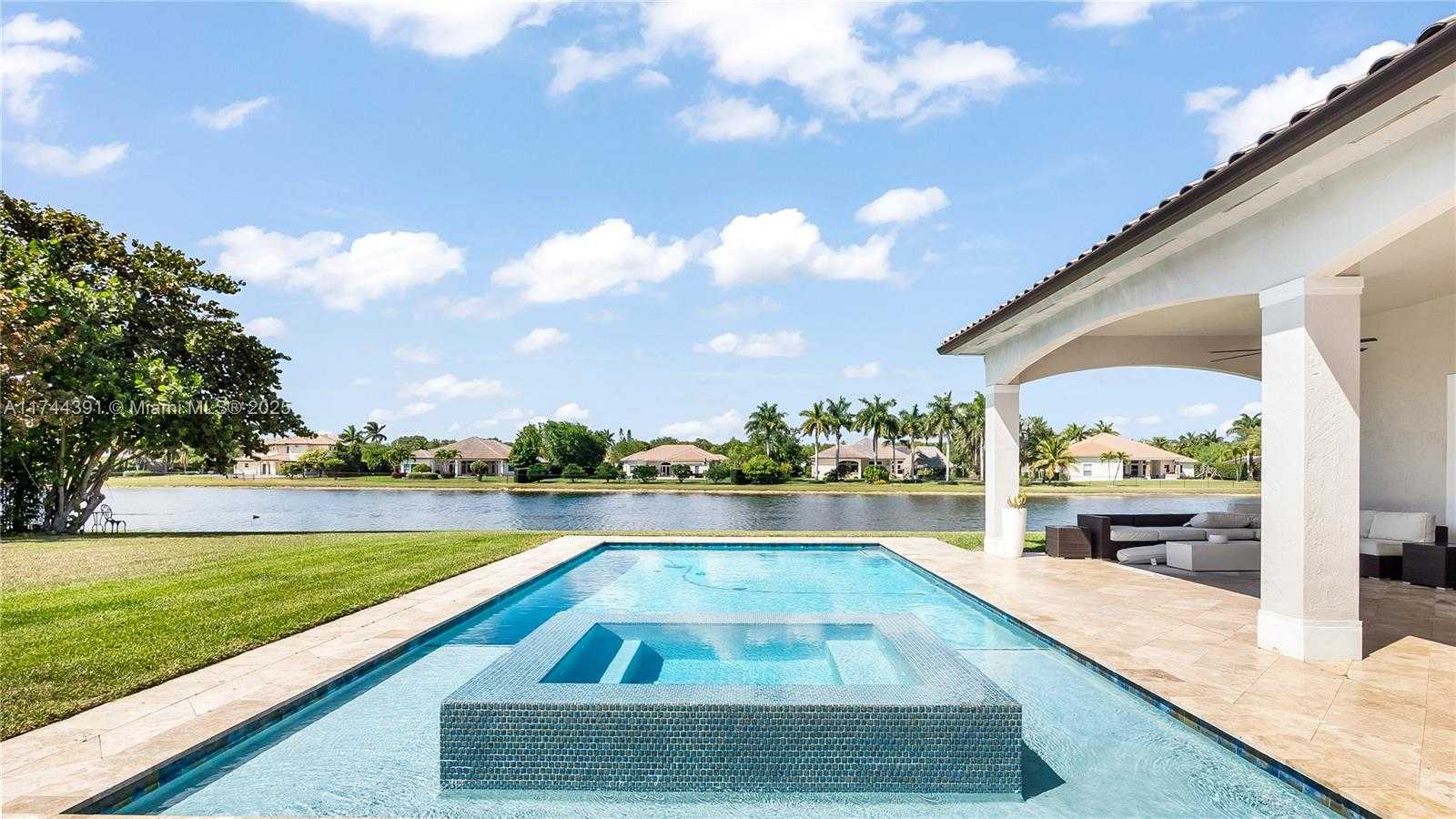 Small Image of 14443 SOUTH JOCKEY CIR S, Davie Number 9