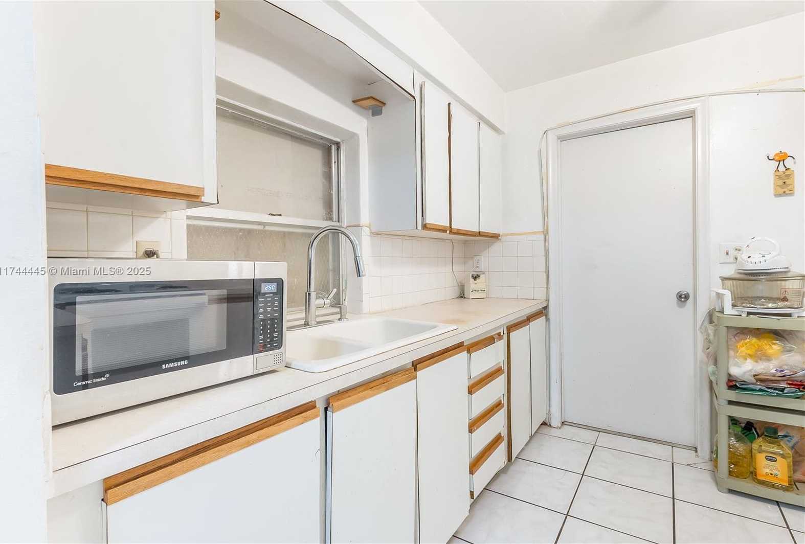Small Image of 6370 PARK ST, Hollywood Number 23